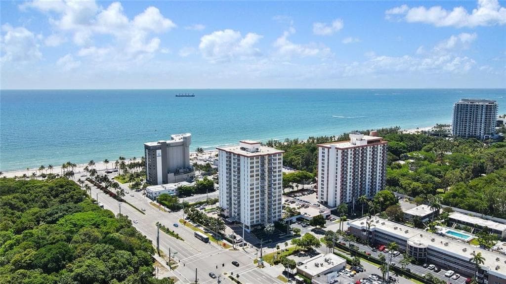 3000 Sunrise #12e Fort Lauderdale FL 33304 — photo 1