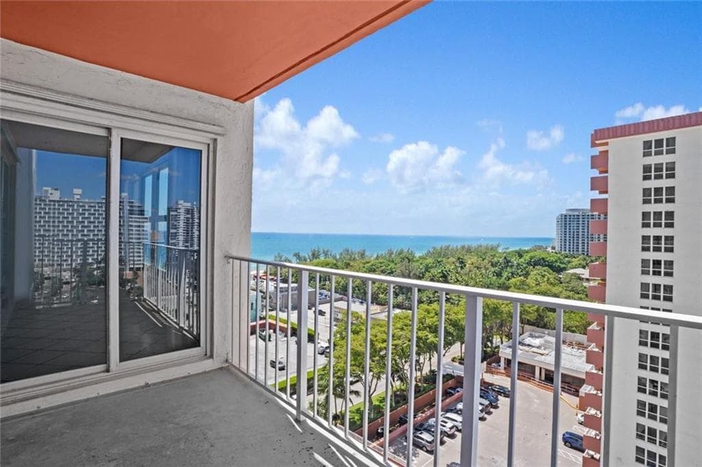 3000 Sunrise #12e Fort Lauderdale FL 33304 — thumbnail 4 of 28