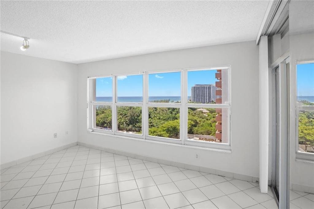 3000 Sunrise #12e Fort Lauderdale FL 33304 — thumbnail 11 of 28