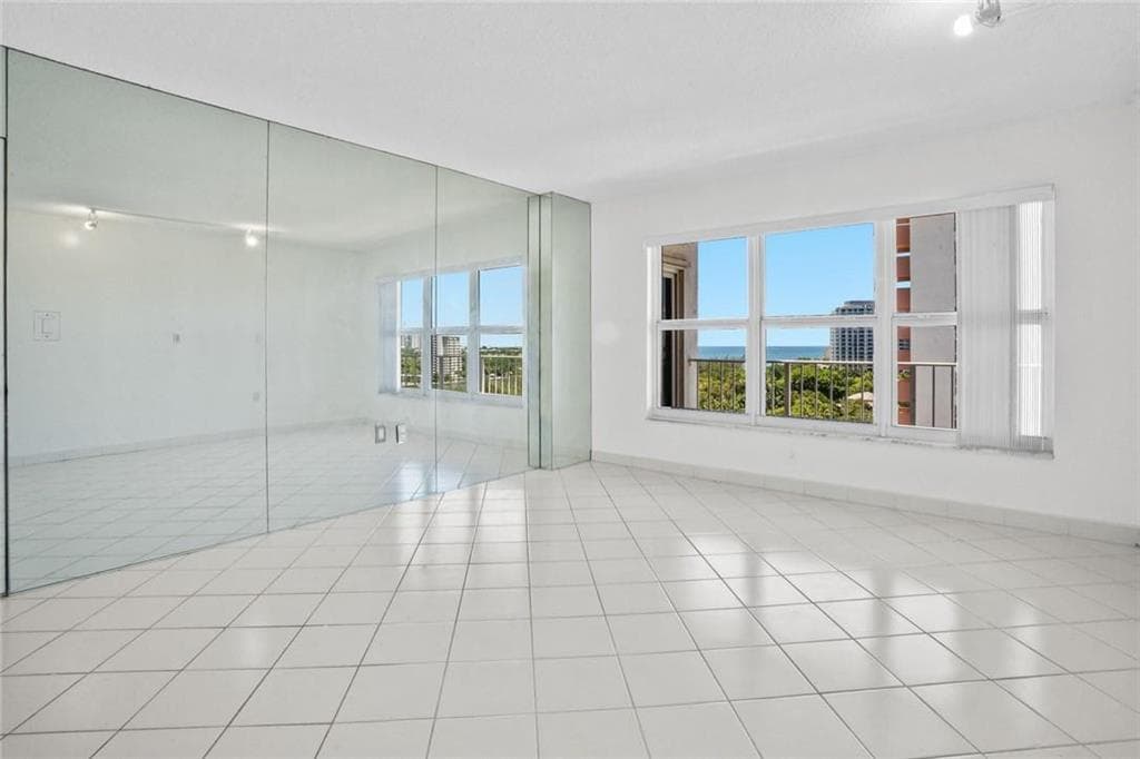 3000 Sunrise #12e Fort Lauderdale FL 33304 — thumbnail 16 of 28