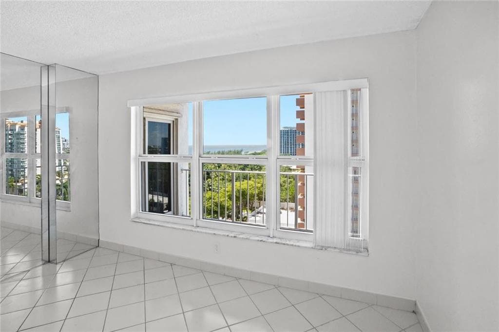 3000 Sunrise #12e Fort Lauderdale FL 33304 — thumbnail 17 of 28