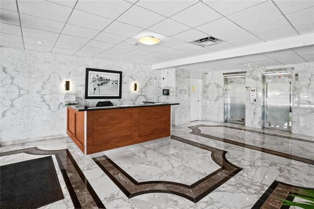 3000 Sunrise #12e Fort Lauderdale FL 33304 — thumbnail 25 of 28
