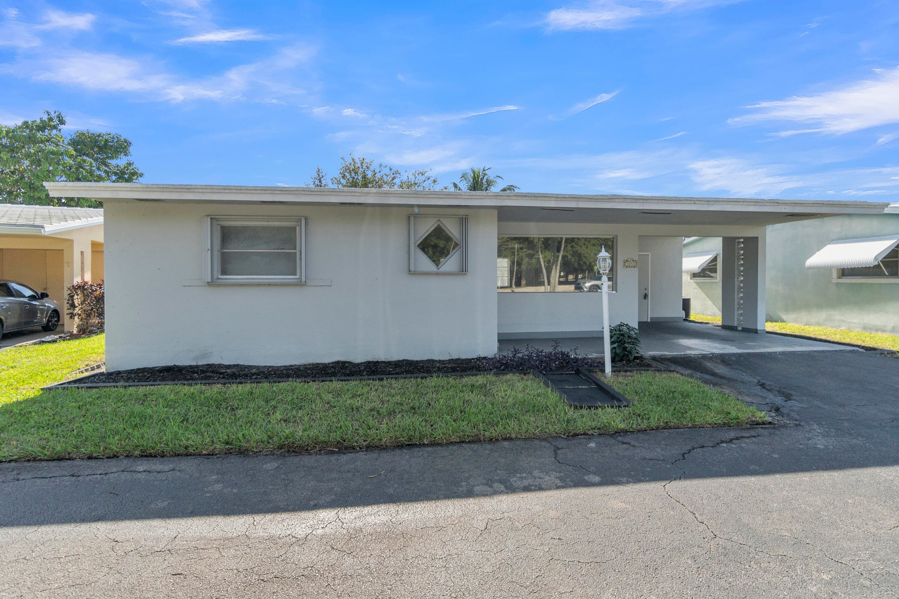 3240 Sheridan #117 Hollywood FL 33021 — photo 1