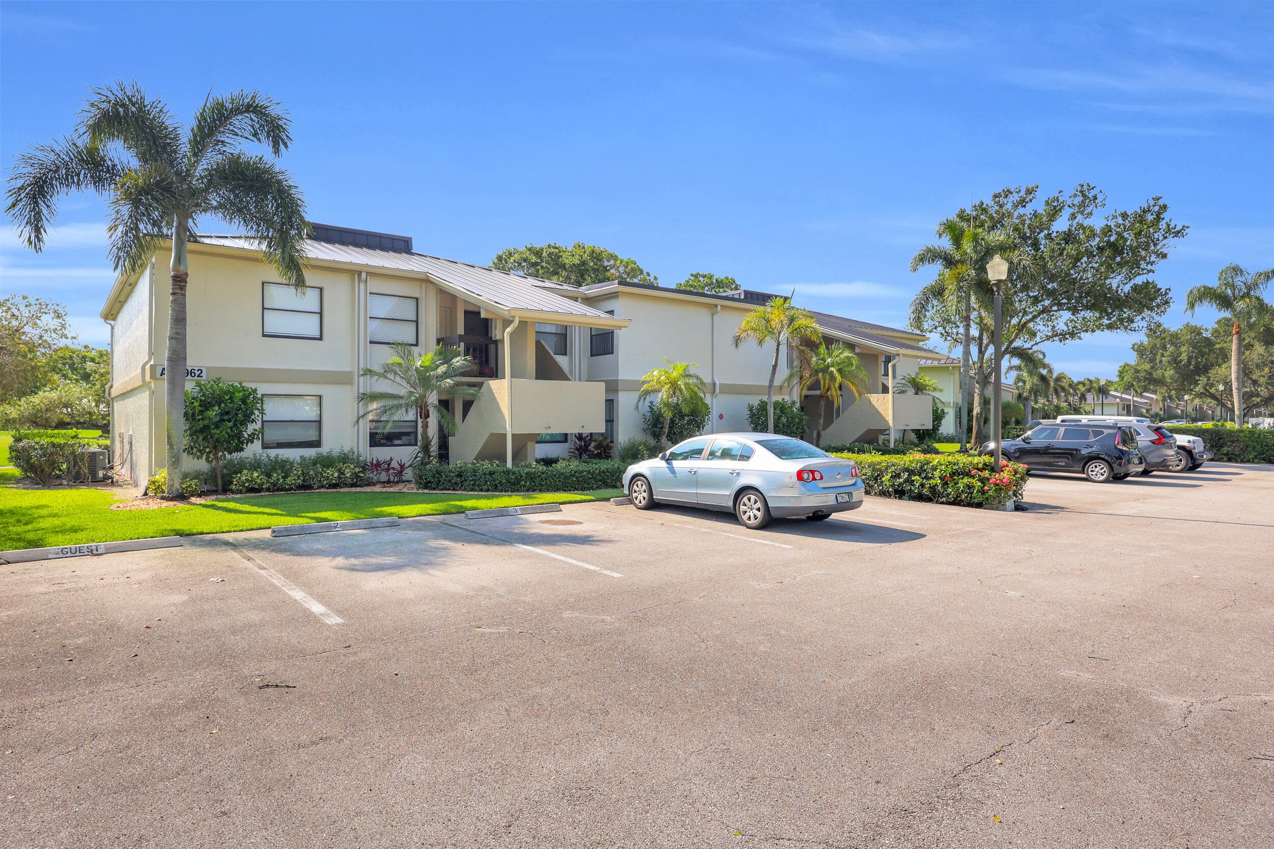 12962 Briarlake #202 West Palm Beach FL 33418 — photo 1