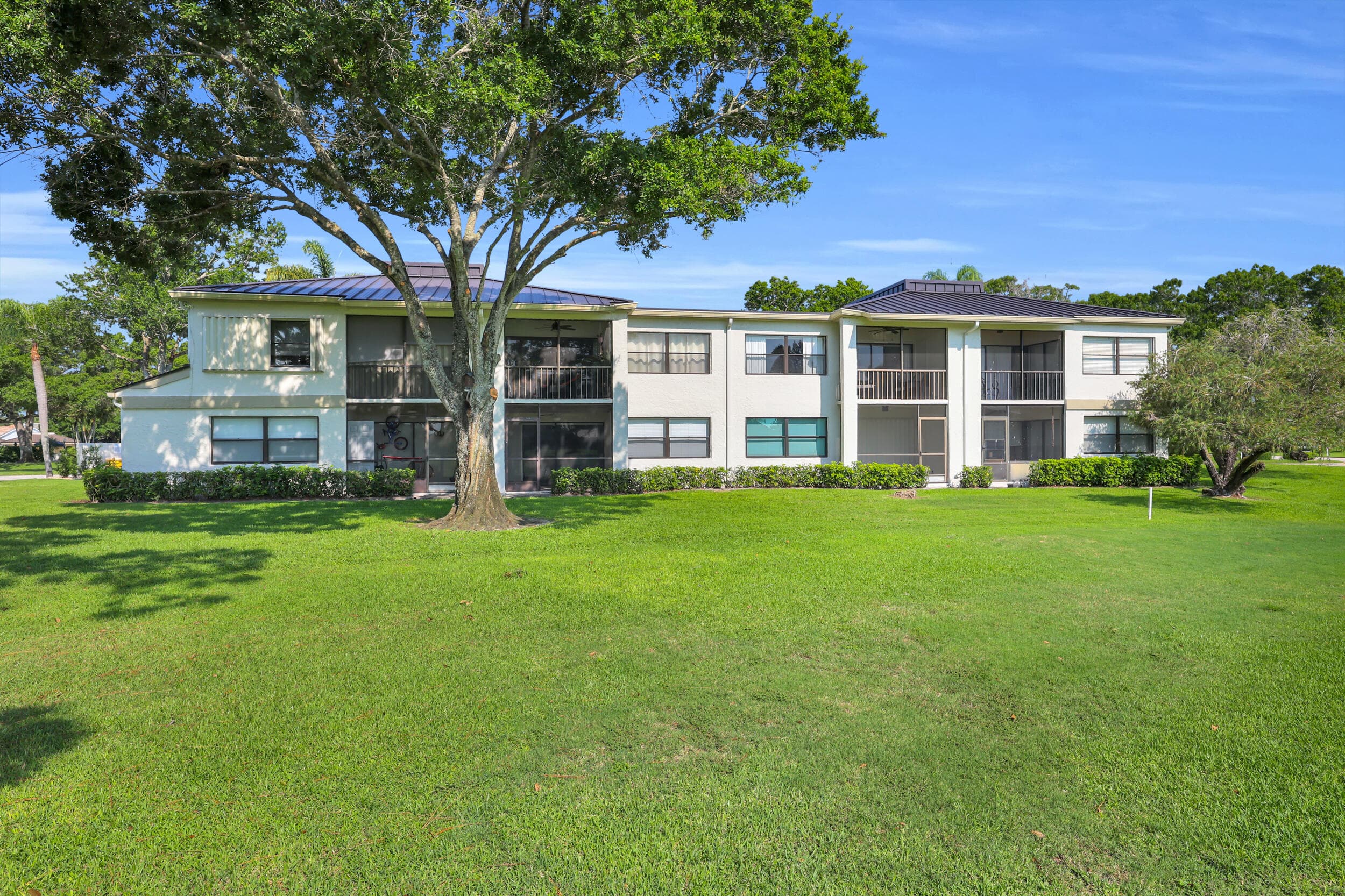 12962 Briarlake #202 West Palm Beach FL 33418 — thumbnail 4 of 27