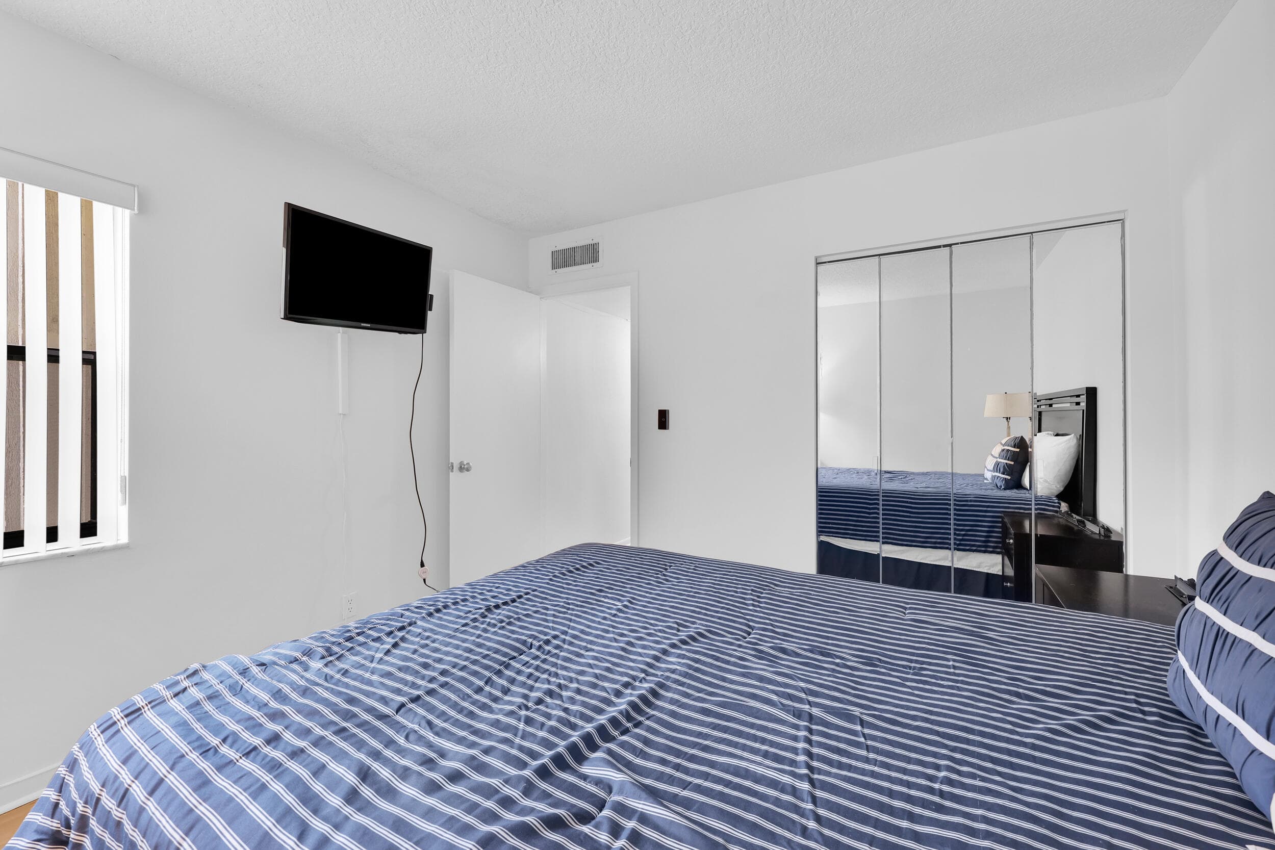 12962 Briarlake #202 West Palm Beach FL 33418 — thumbnail 23 of 27