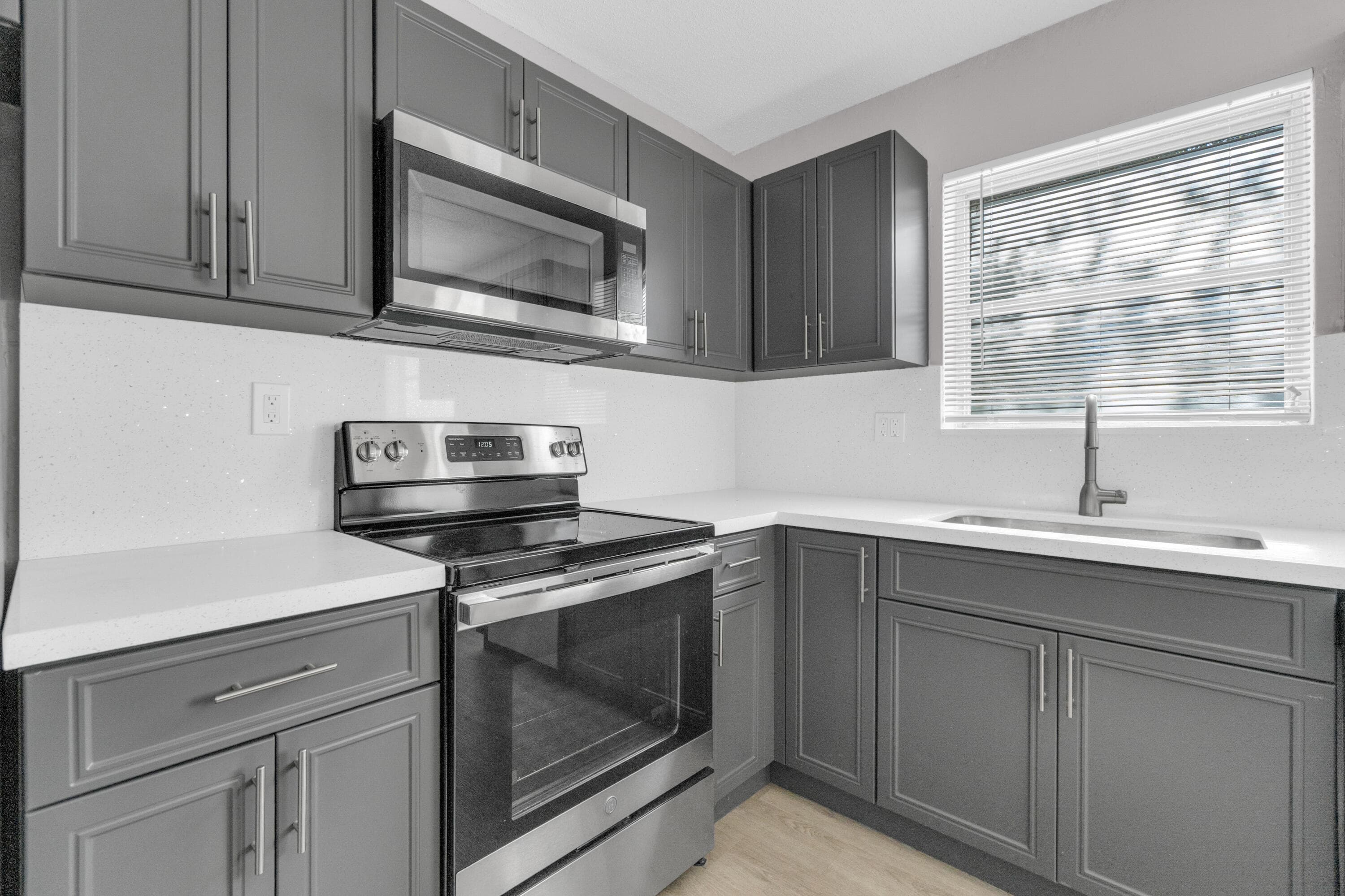 3240 Sheridan #117 Hollywood FL 33021 — thumbnail 17 of 44