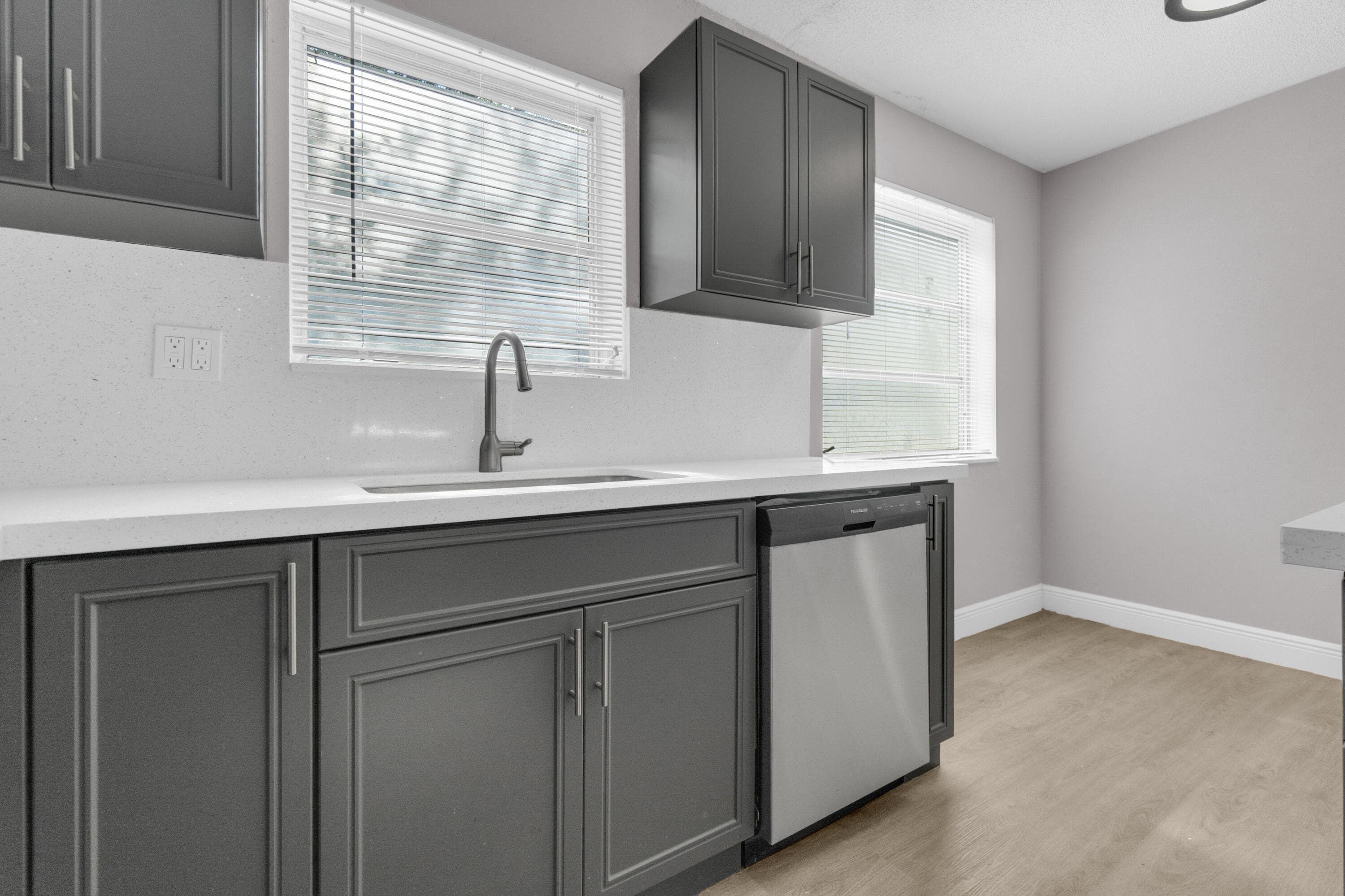 3240 Sheridan #117 Hollywood FL 33021 — thumbnail 18 of 44