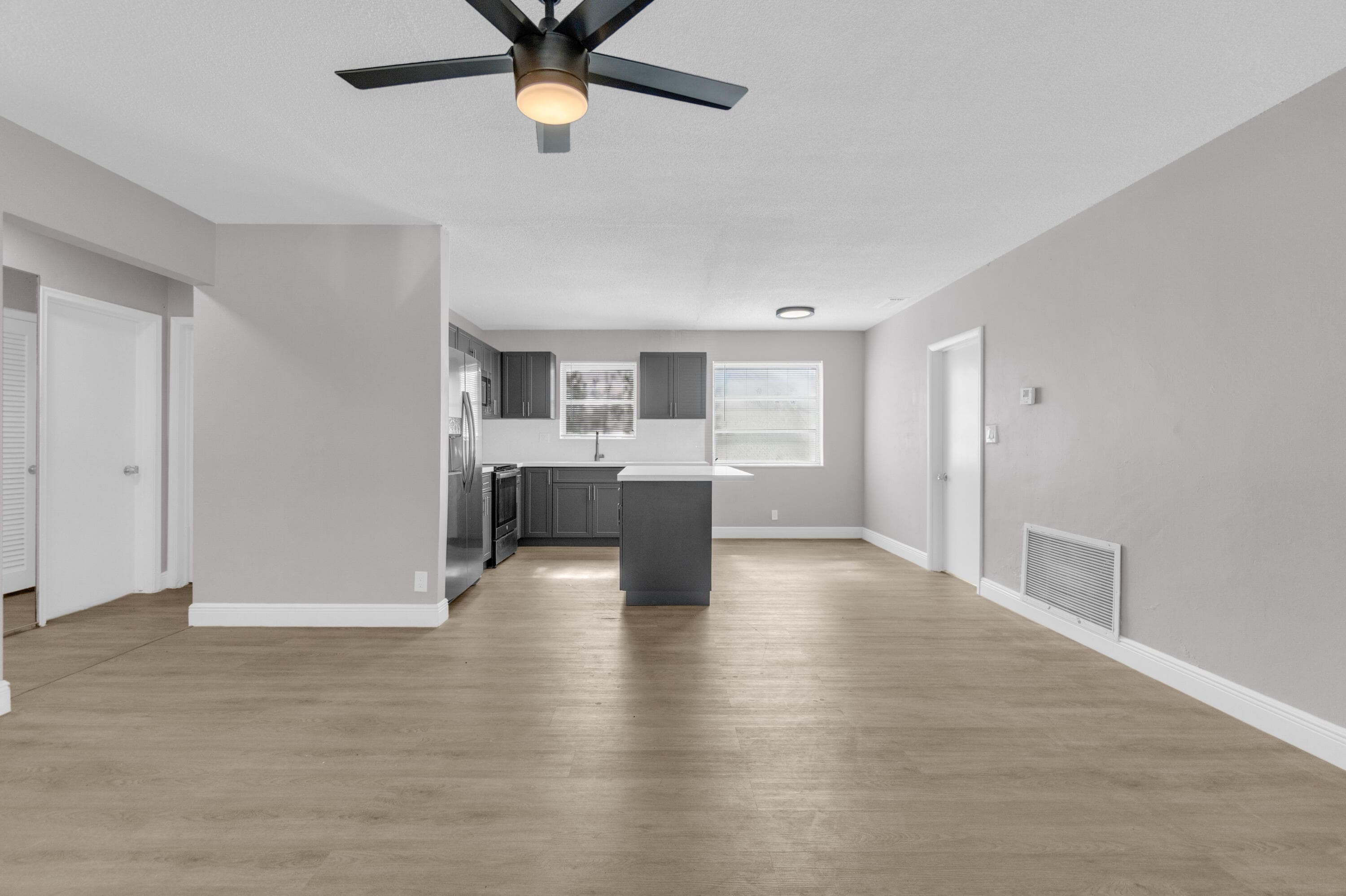 3240 Sheridan #117 Hollywood FL 33021 — thumbnail 20 of 44
