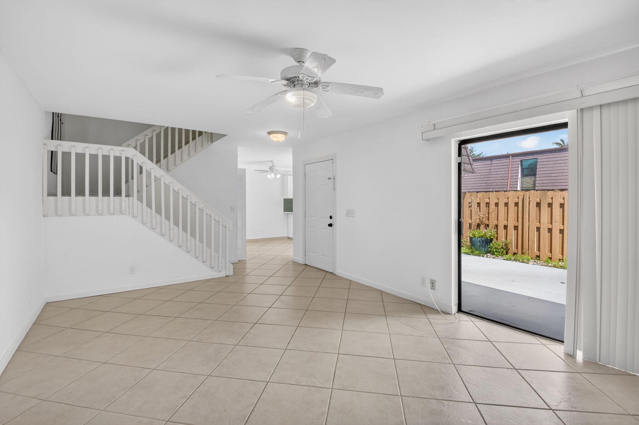 7582 Courtyard #7582 Boca Raton FL 33433 — thumbnail 13 of 90