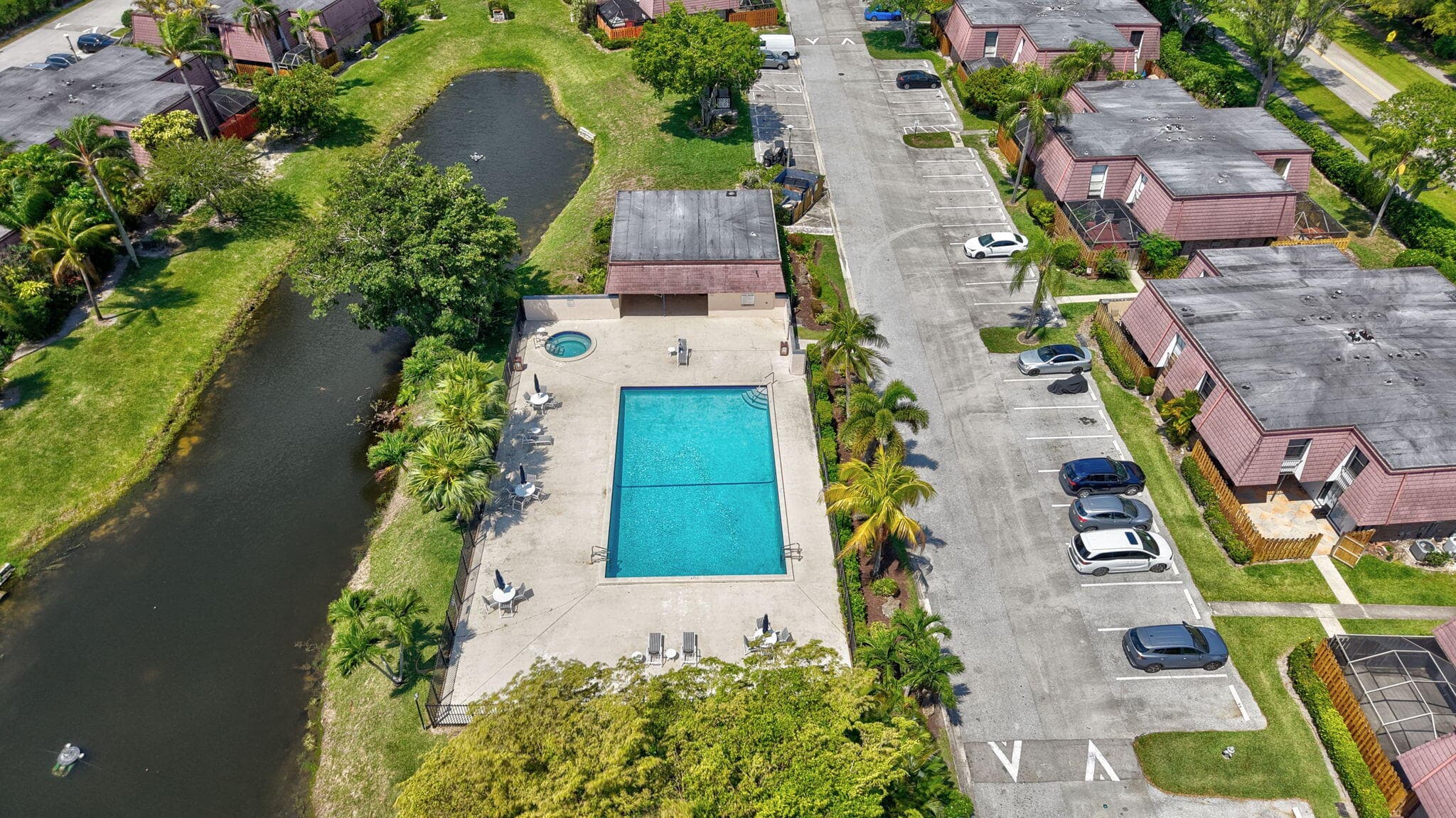 7582 Courtyard #7582 Boca Raton FL 33433 — thumbnail 47 of 90