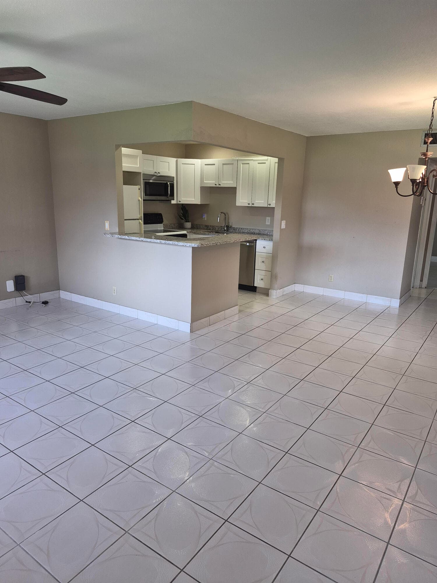318 Seville #318 Delray Beach FL 33446 — thumbnail 9 of 19
