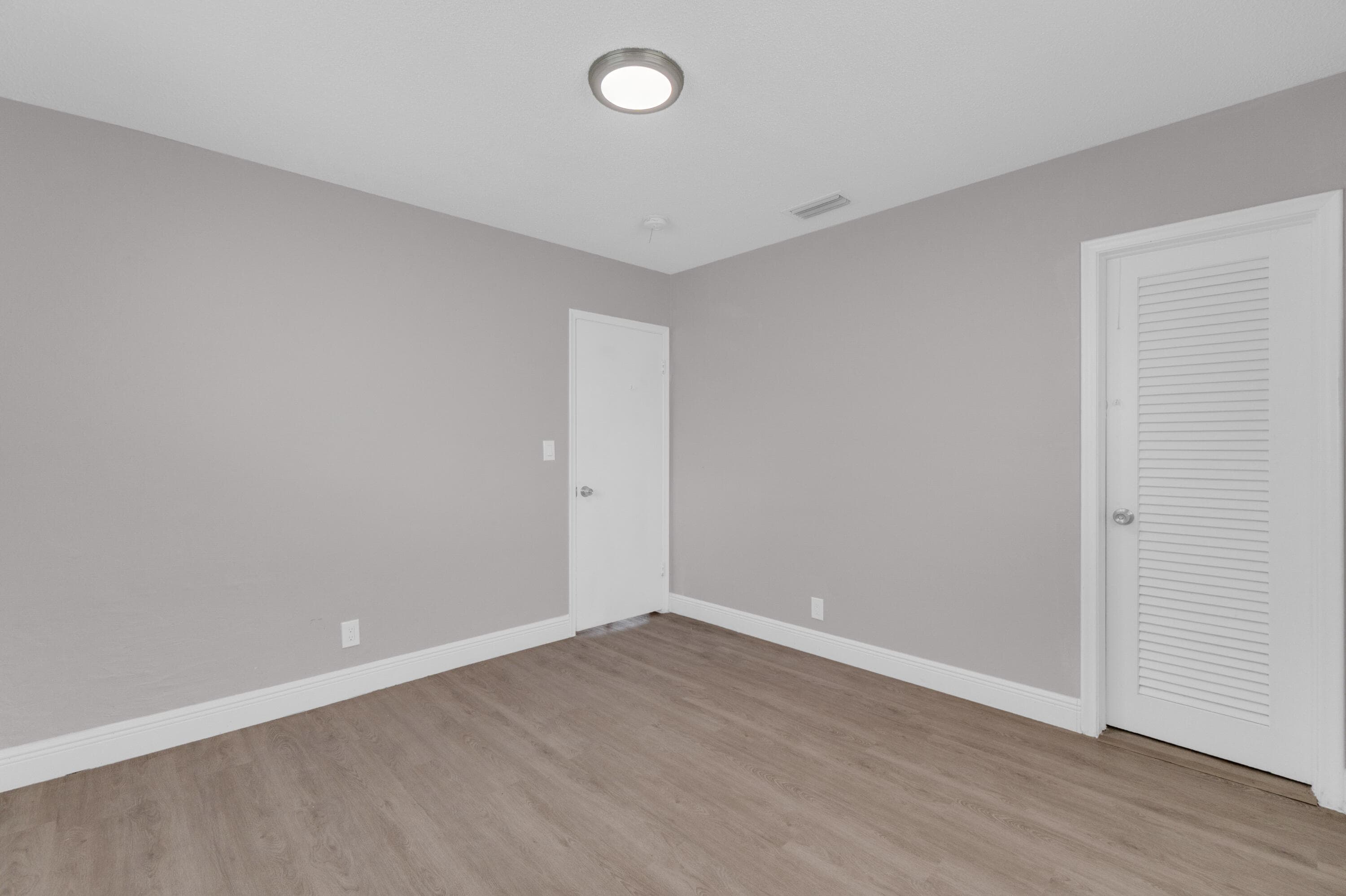 3240 Sheridan #117 Hollywood FL 33021 — thumbnail 23 of 44