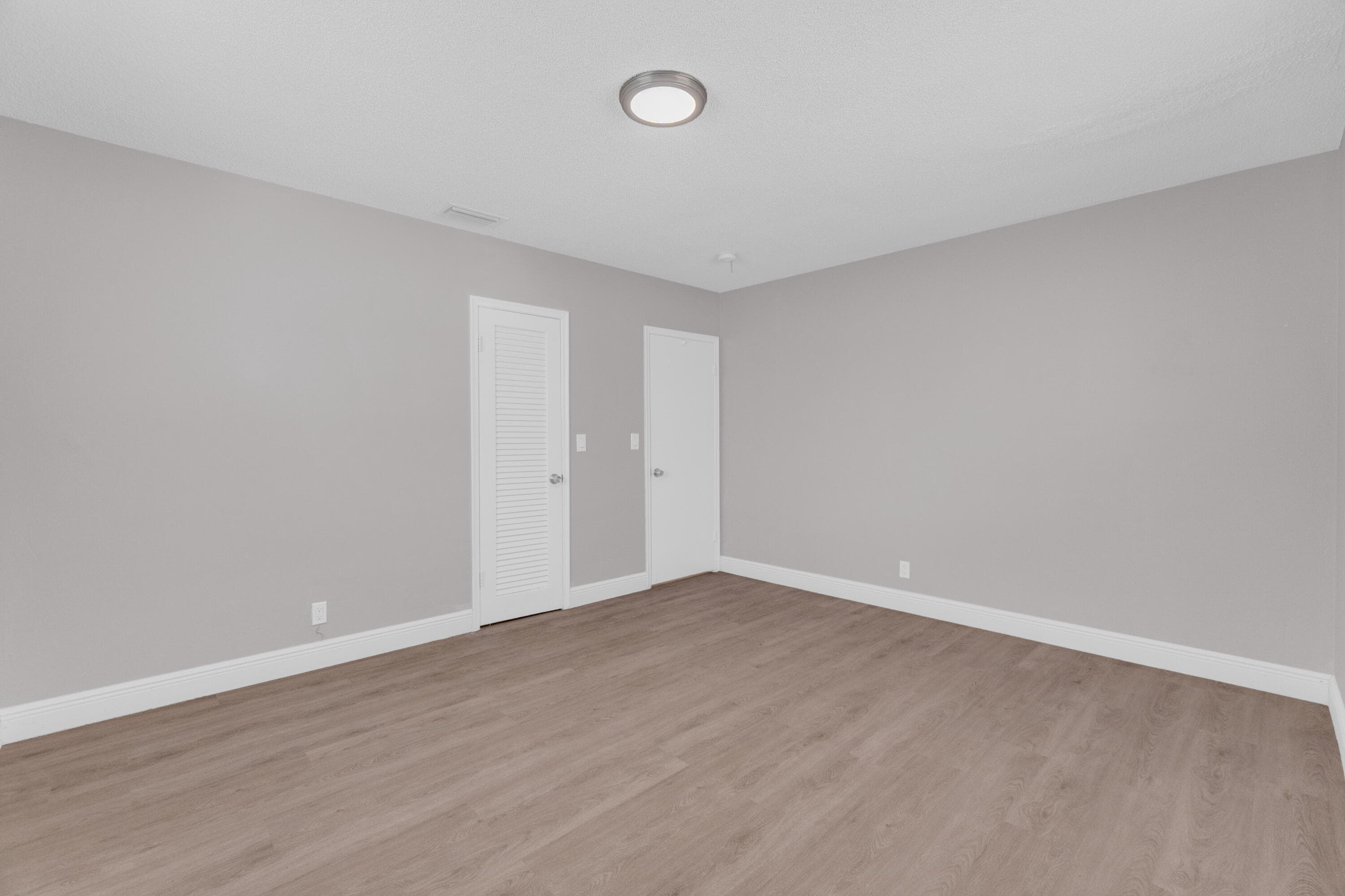3240 Sheridan #117 Hollywood FL 33021 — thumbnail 25 of 44