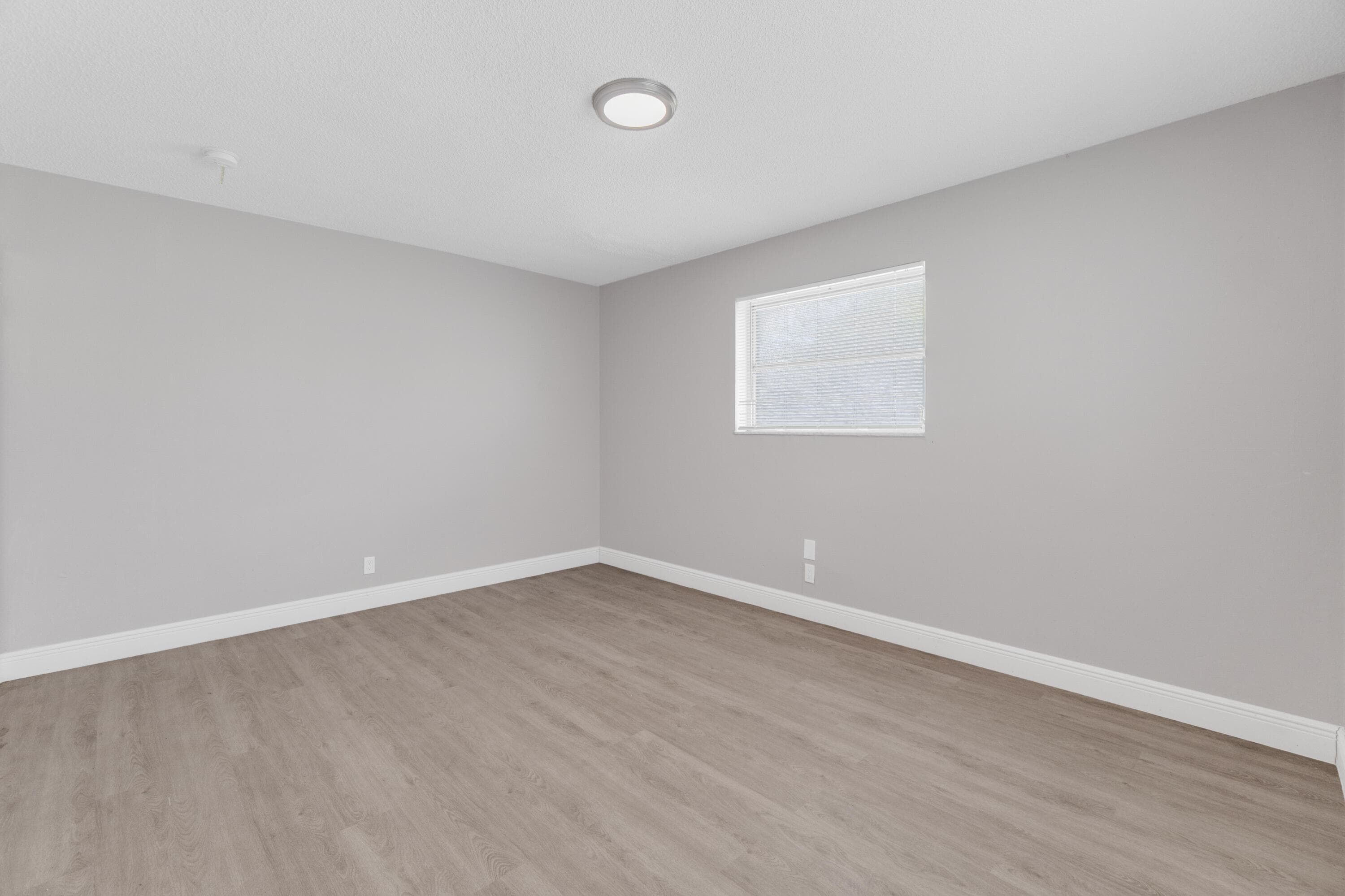 3240 Sheridan #117 Hollywood FL 33021 — thumbnail 26 of 44