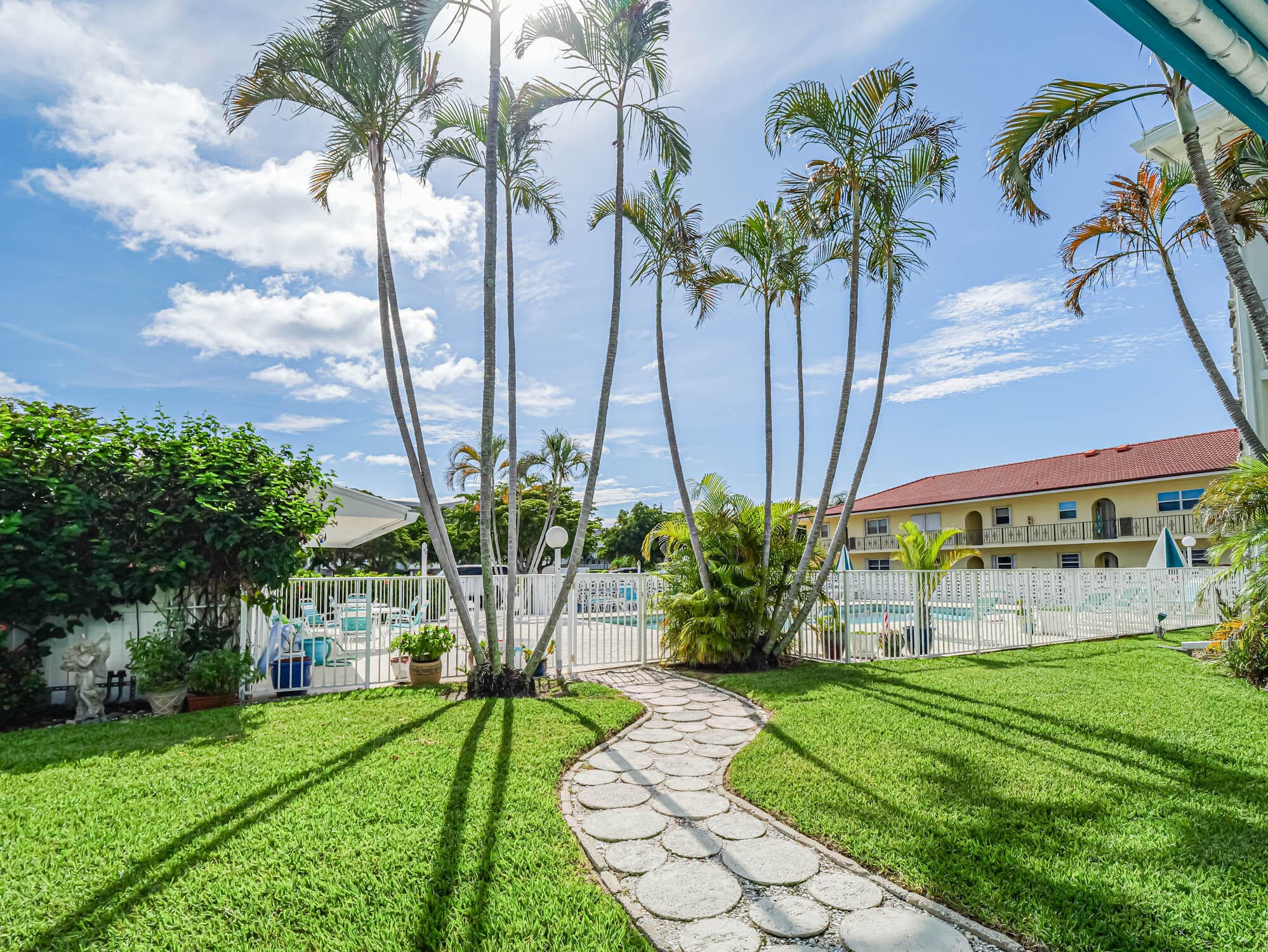 37 Yacht Club #310 North Palm Beach FL 33408 — thumbnail 32 of 48