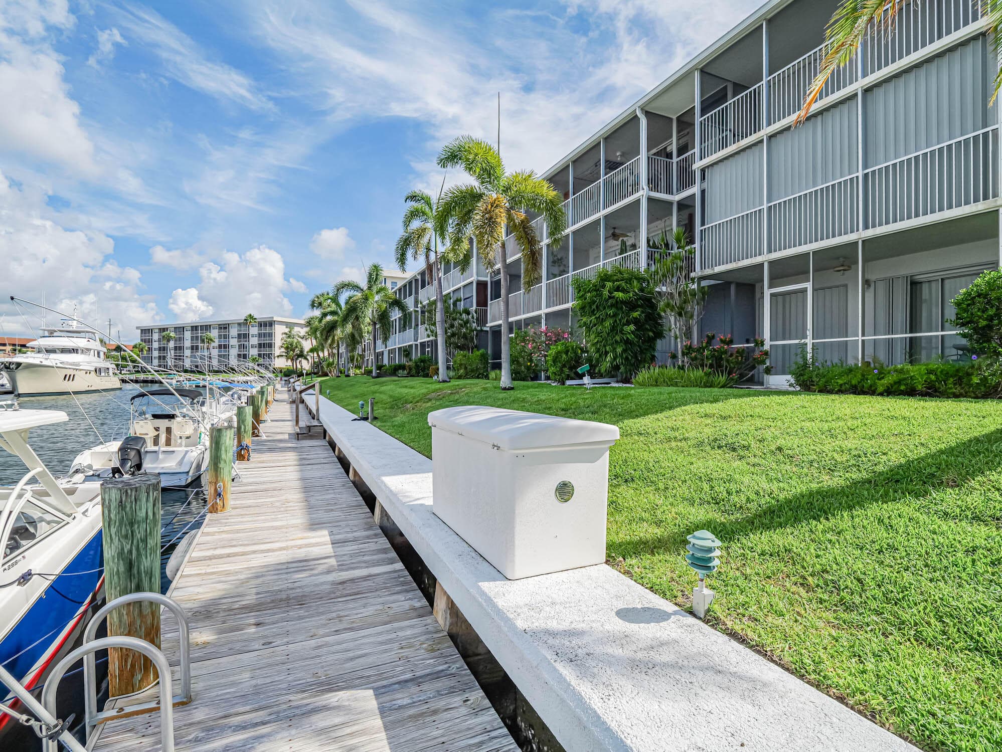 37 Yacht Club #310 North Palm Beach FL 33408 — thumbnail 40 of 48