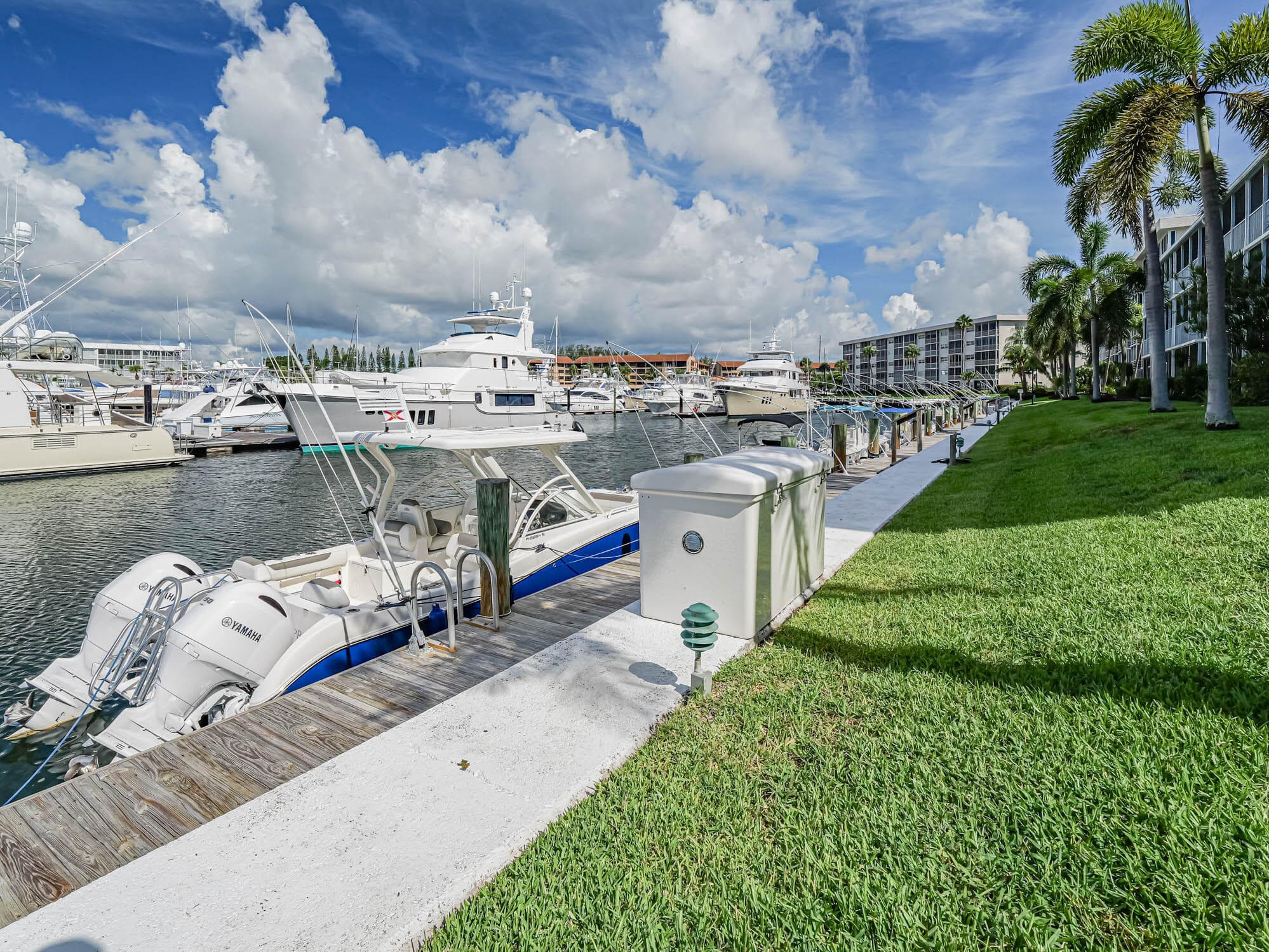 37 Yacht Club #310 North Palm Beach FL 33408 — thumbnail 41 of 48
