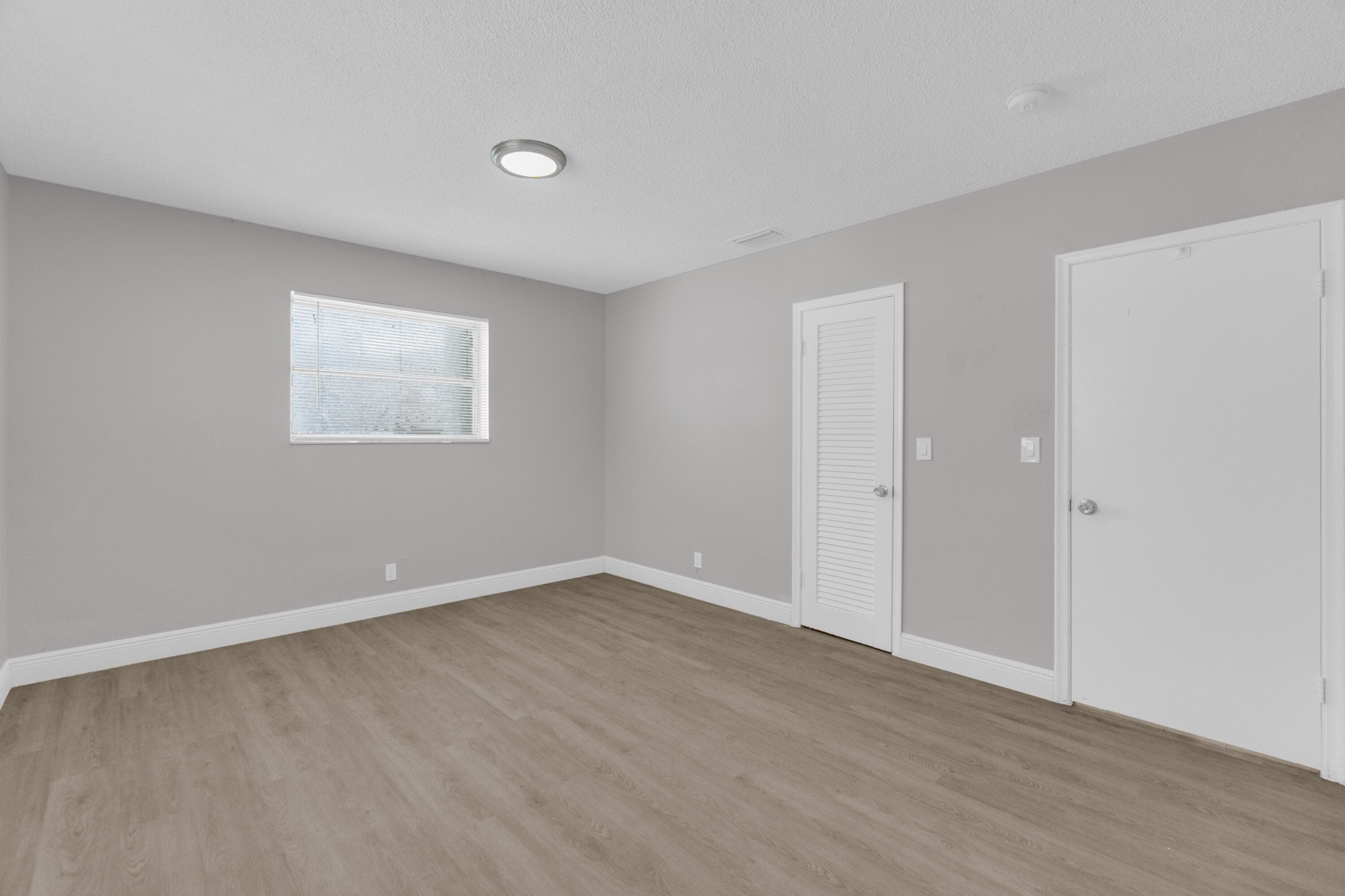 3240 Sheridan #117 Hollywood FL 33021 — thumbnail 30 of 44