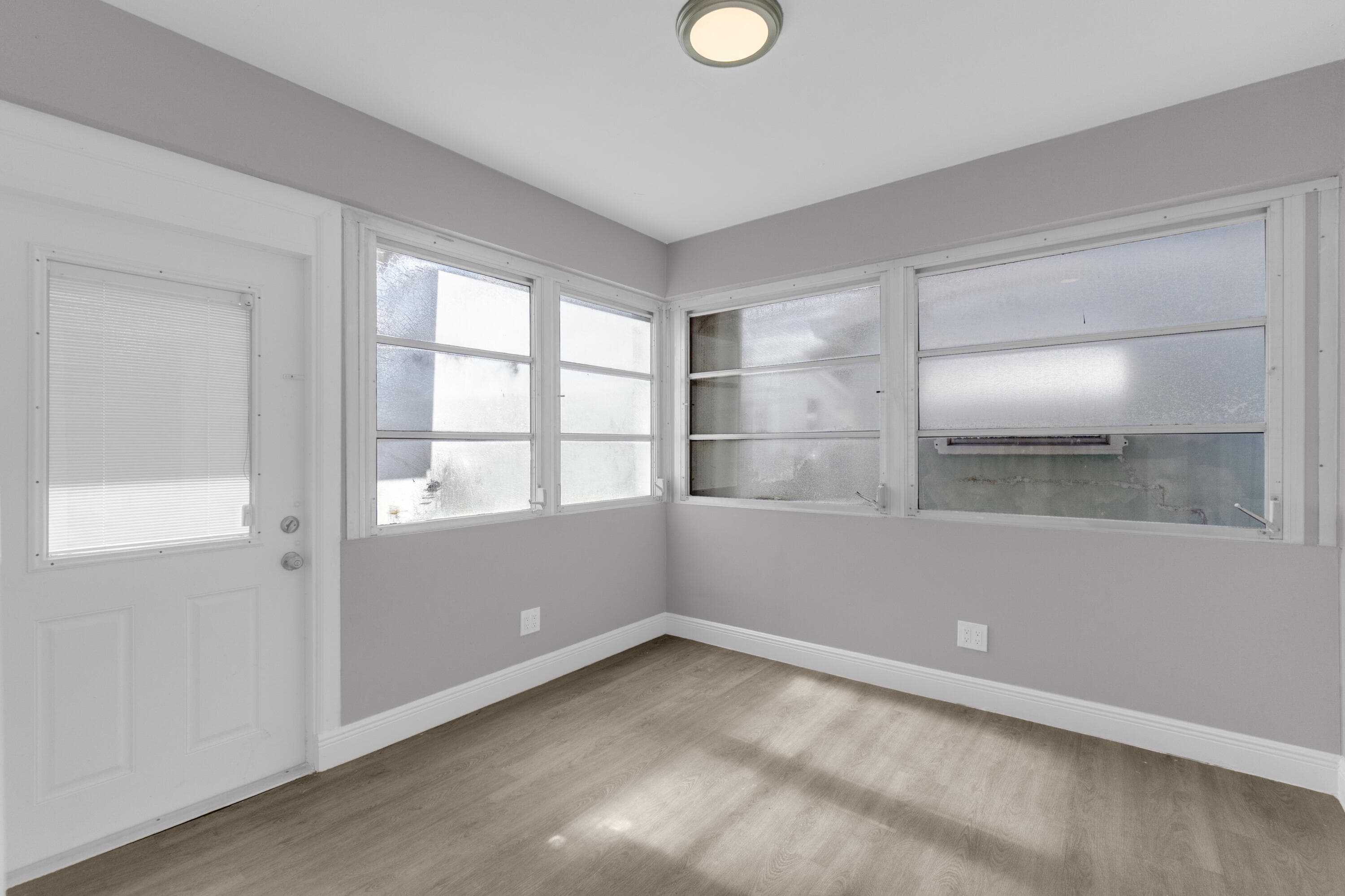 3240 Sheridan #117 Hollywood FL 33021 — thumbnail 32 of 44