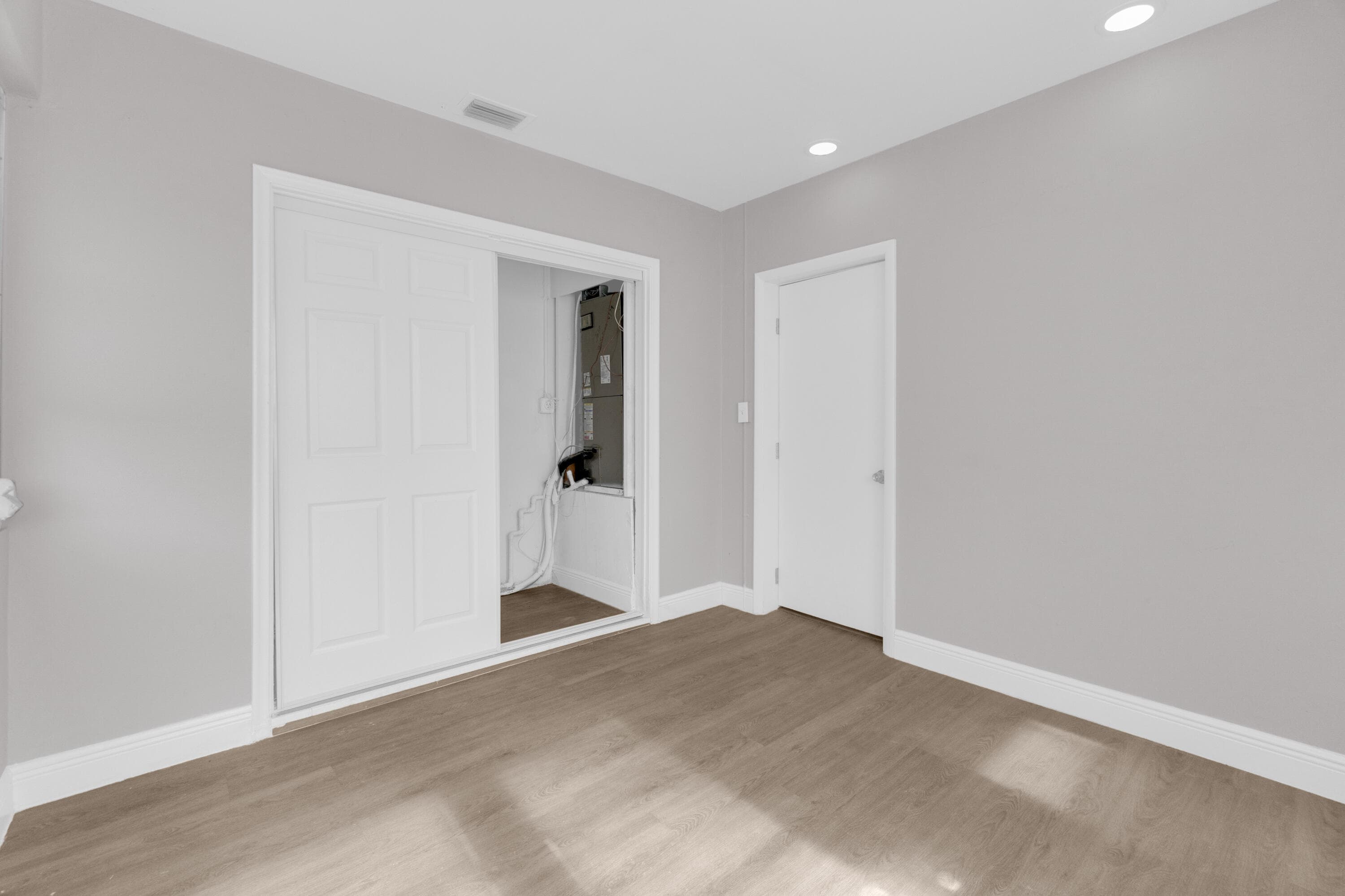 3240 Sheridan #117 Hollywood FL 33021 — thumbnail 35 of 44
