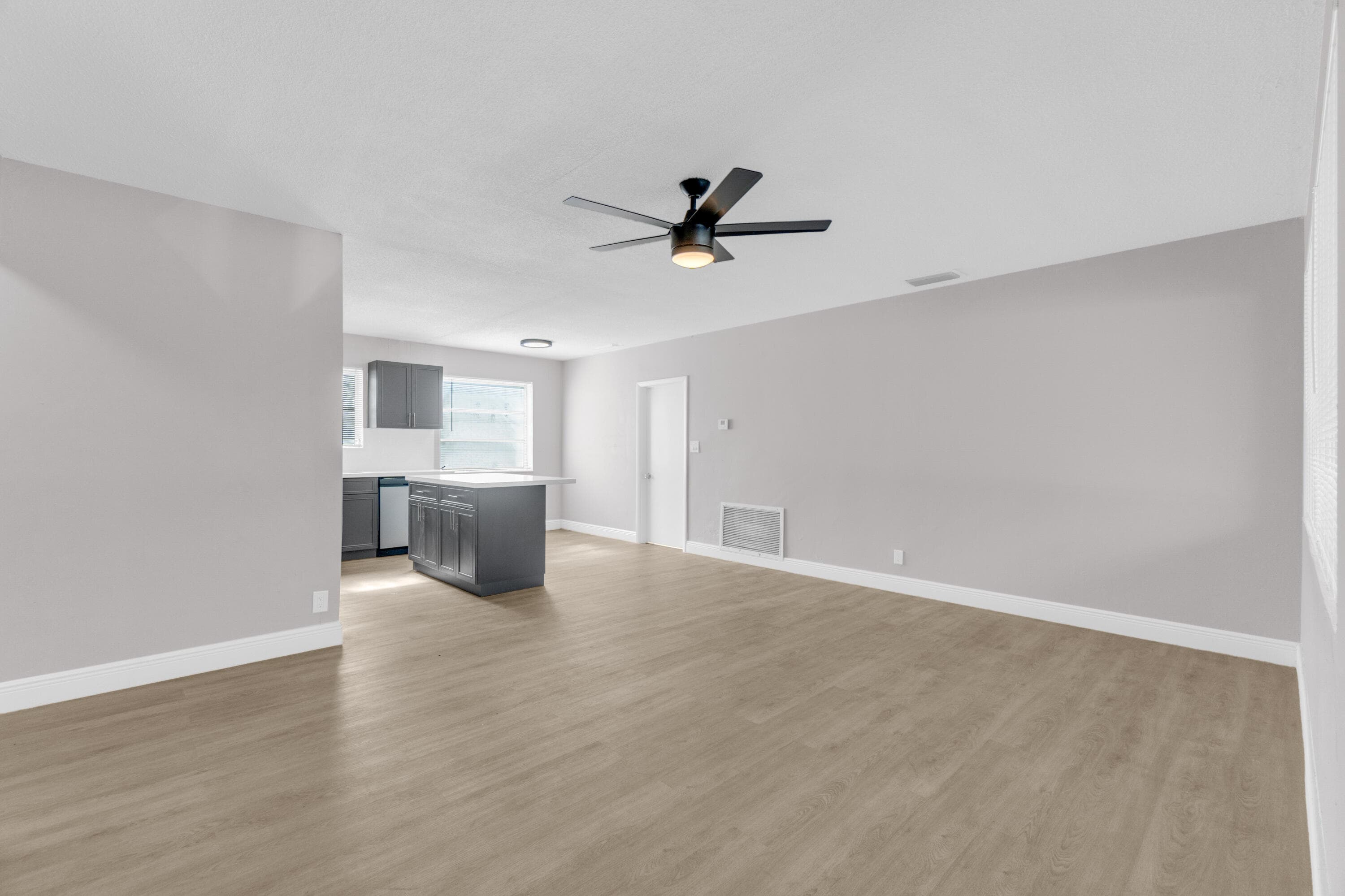3240 Sheridan #117 Hollywood FL 33021 — thumbnail 36 of 44