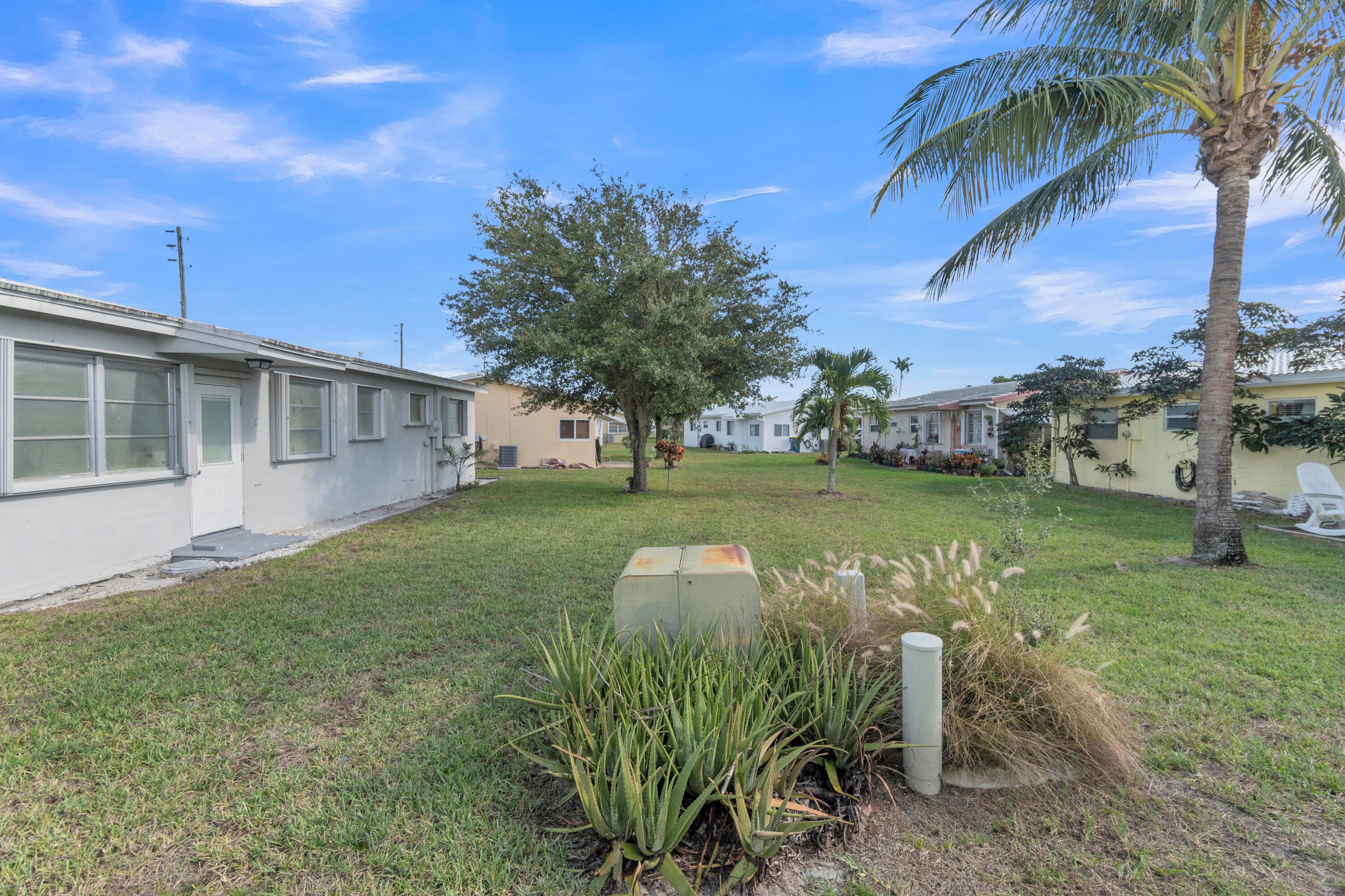 3240 Sheridan #117 Hollywood FL 33021 — thumbnail 40 of 44