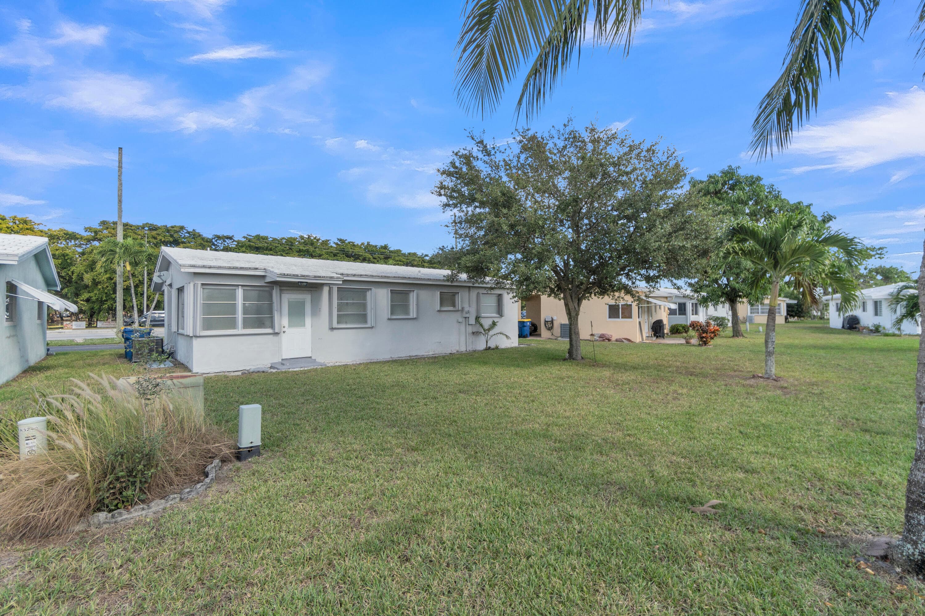 3240 Sheridan #117 Hollywood FL 33021 — thumbnail 42 of 44