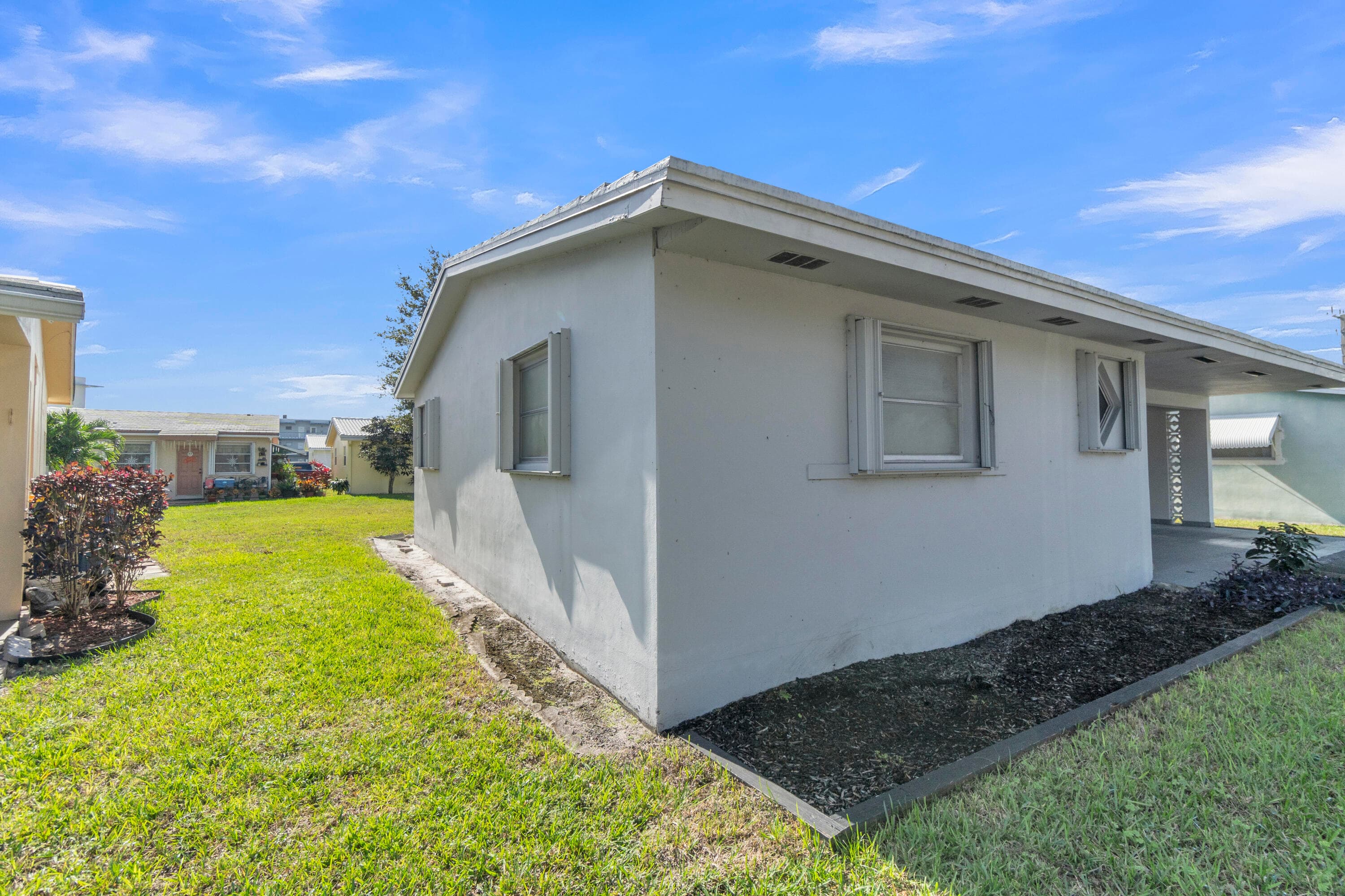 3240 Sheridan #117 Hollywood FL 33021 — thumbnail 43 of 44