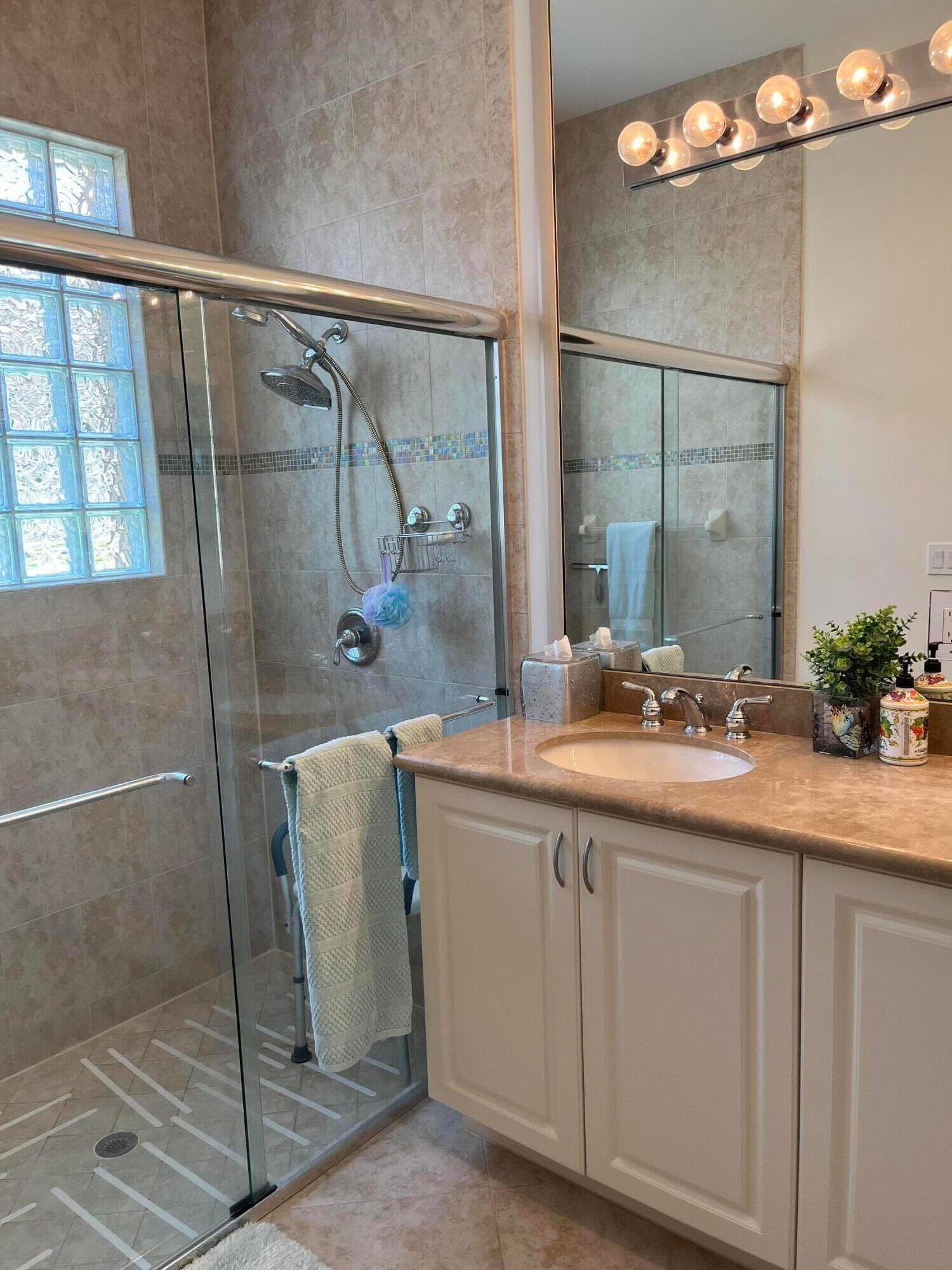 9385 Ivory Isle Boynton Beach FL 33473 — thumbnail 15 of 51
