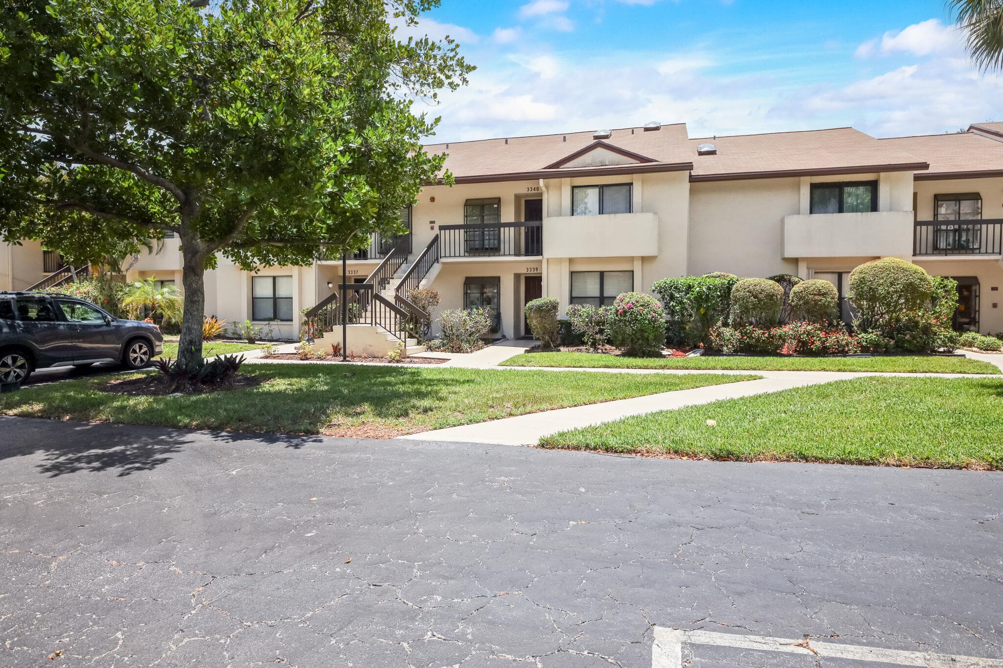 3340 Lucerne Park Greenacres FL 33467 — photo 1