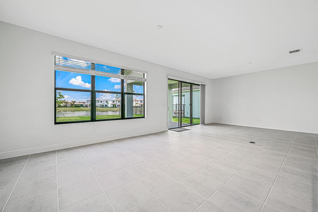 16469 Sea Turtle Westlake FL 33470 — thumbnail 11 of 43