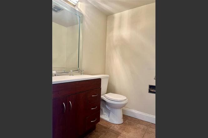 3913 Northampton Tampa FL 33618 — thumbnail 16 of 18