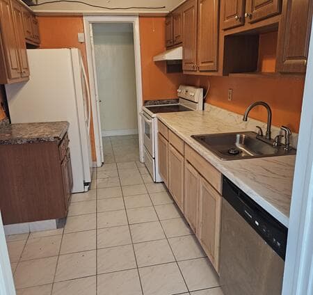 4174 Inverrary #702 Lauderhill FL 33319 — thumbnail 2 of 12