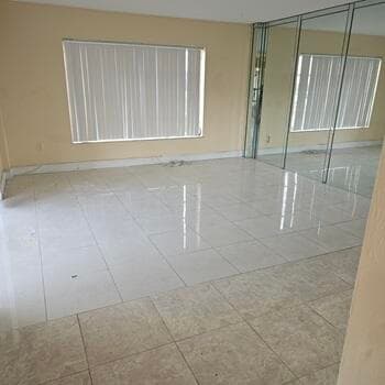 4174 Inverrary #702 Lauderhill FL 33319 — thumbnail 4 of 12