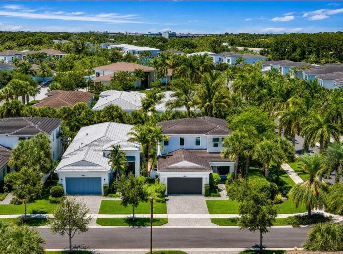5603 Delacroix Palm Beach Gardens FL 33418 — photo 1