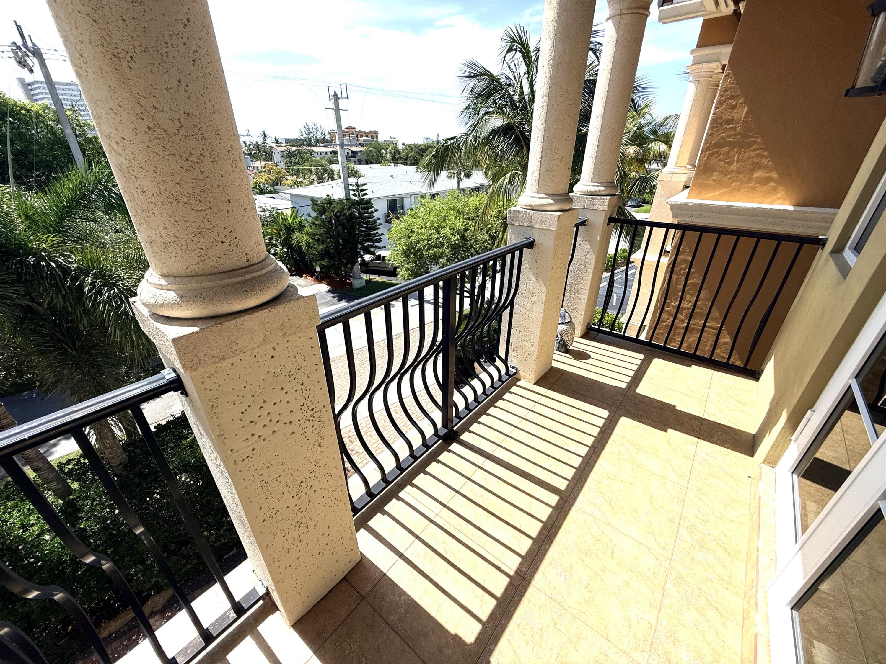 449 19th Deerfield Beach FL 33441 — thumbnail 6 of 12