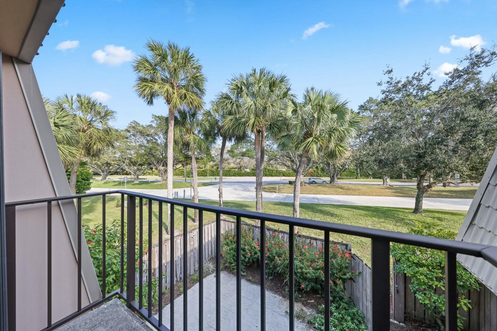 5110 51st West Palm Beach FL 33409 — thumbnail 19 of 40