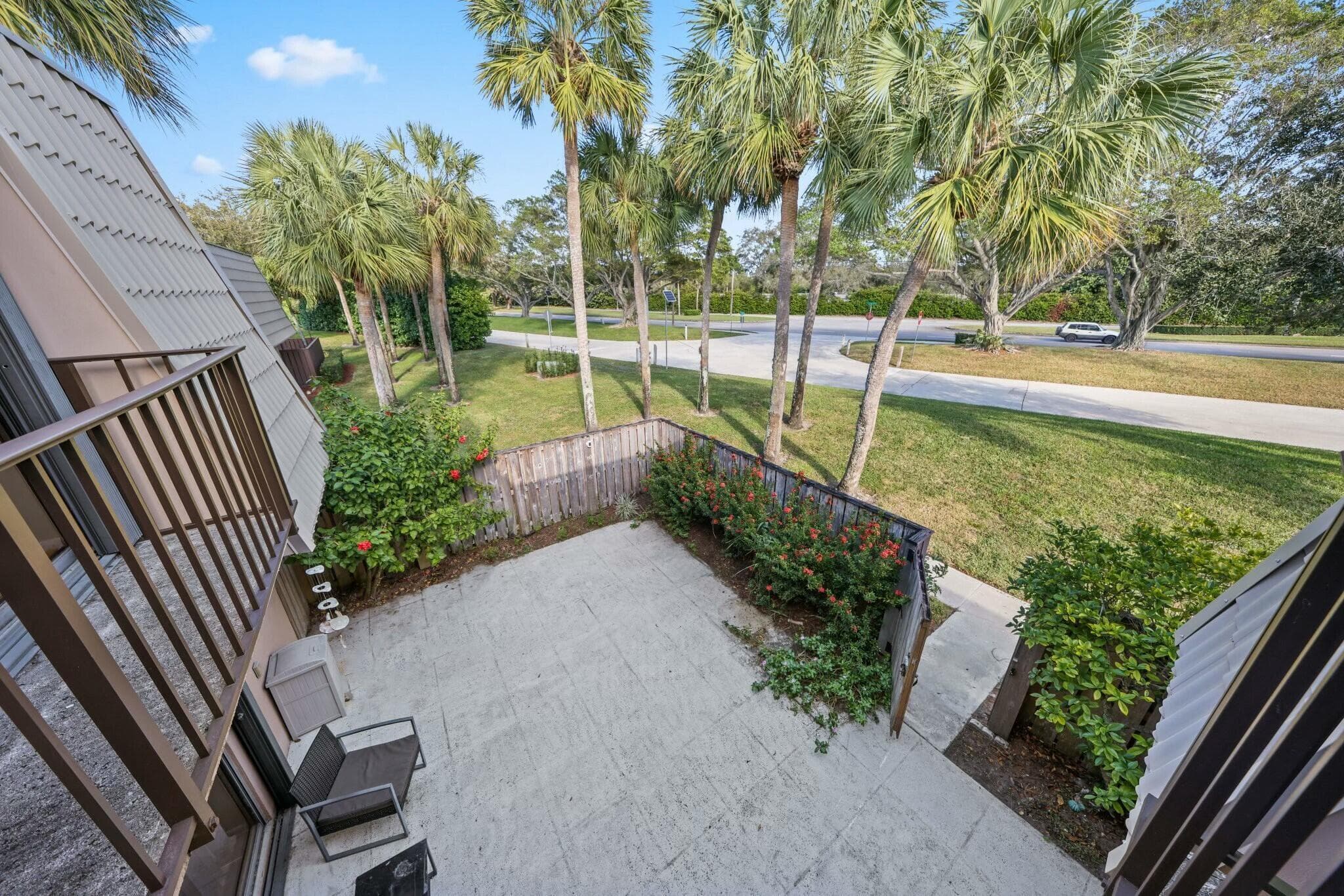 5110 51st West Palm Beach FL 33409 — thumbnail 25 of 40