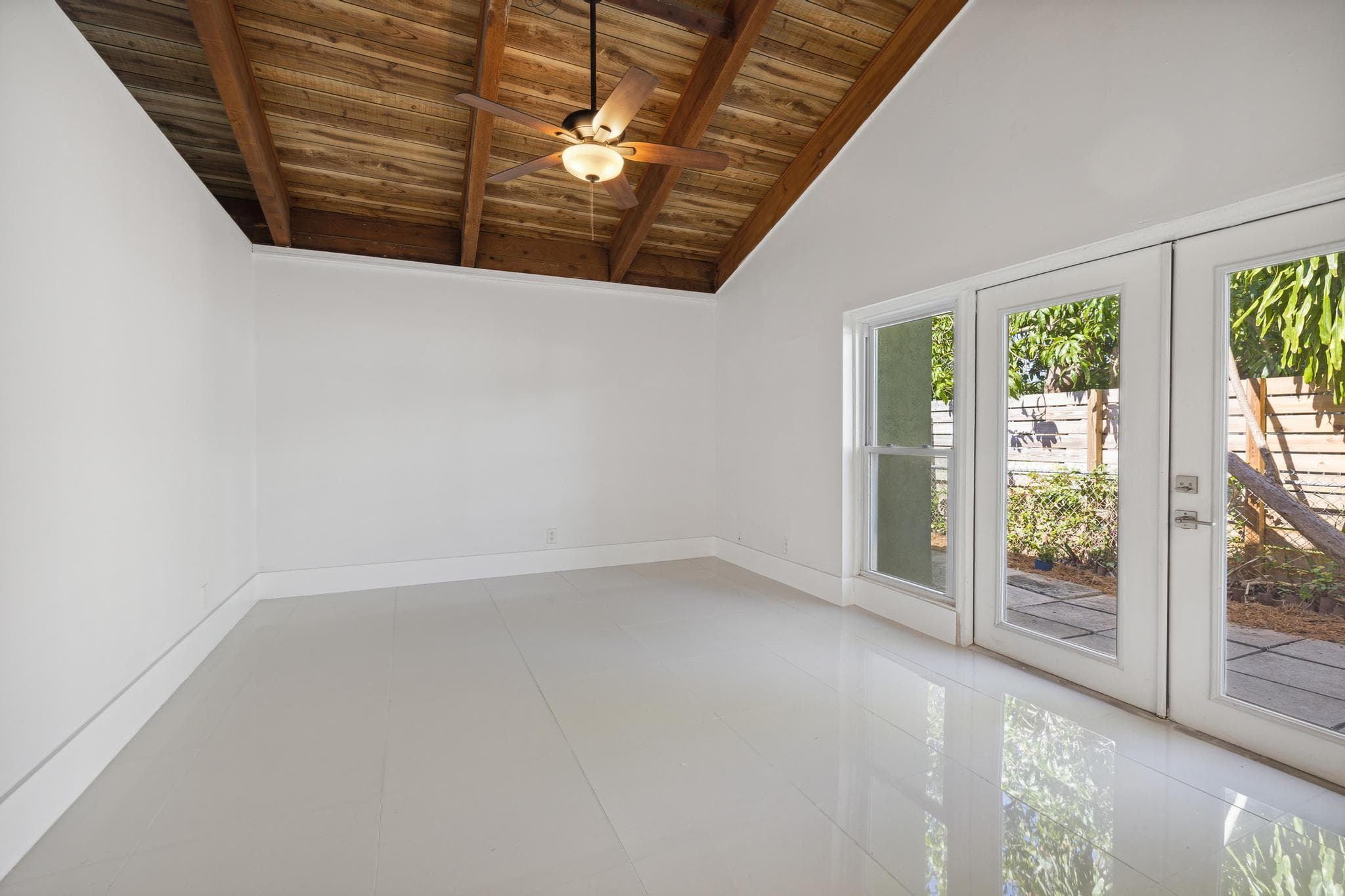 410 13th #2 Fort Lauderdale FL 33316 — thumbnail 5 of 13