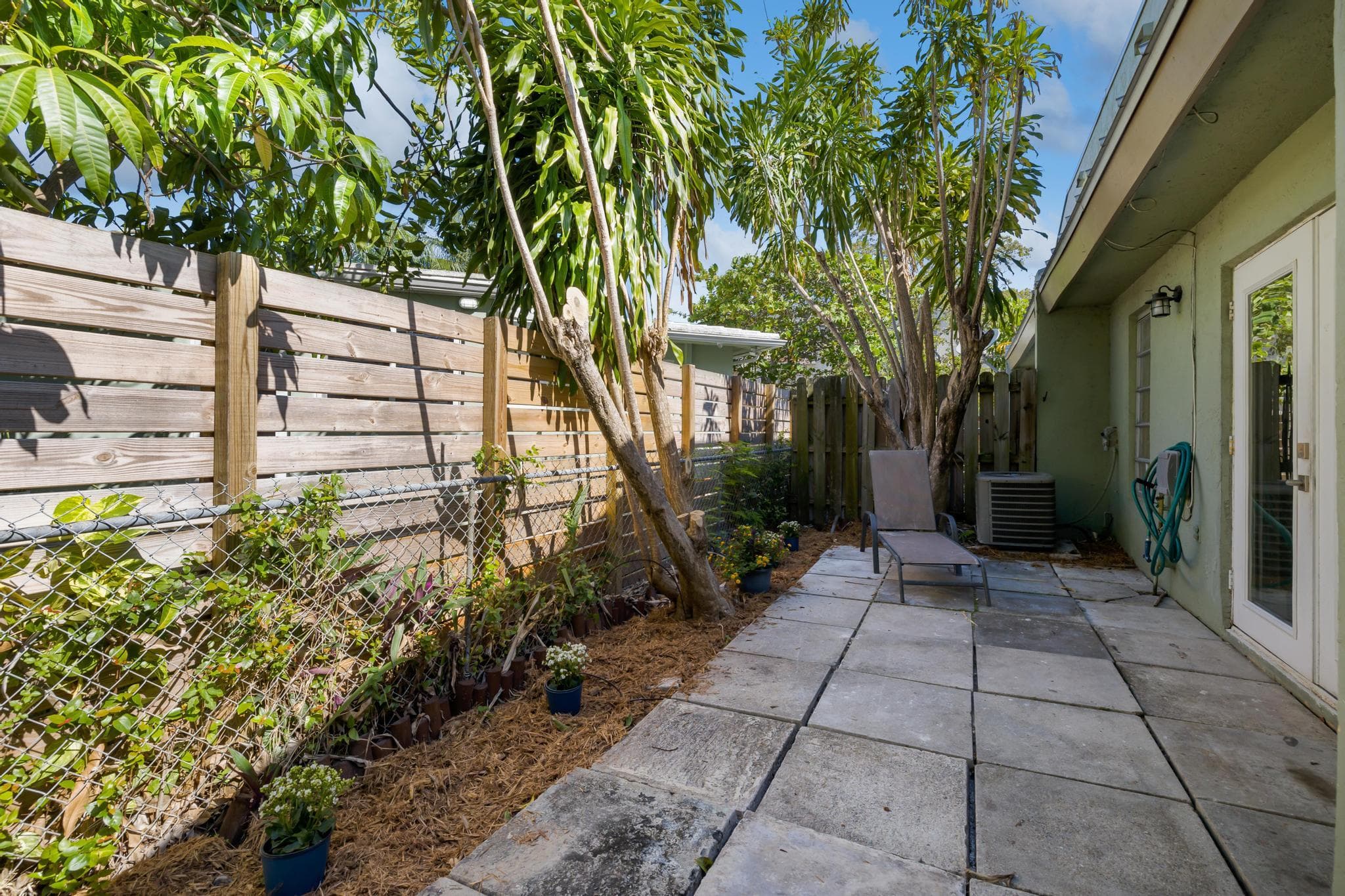 410 13th #2 Fort Lauderdale FL 33316 — thumbnail 11 of 13
