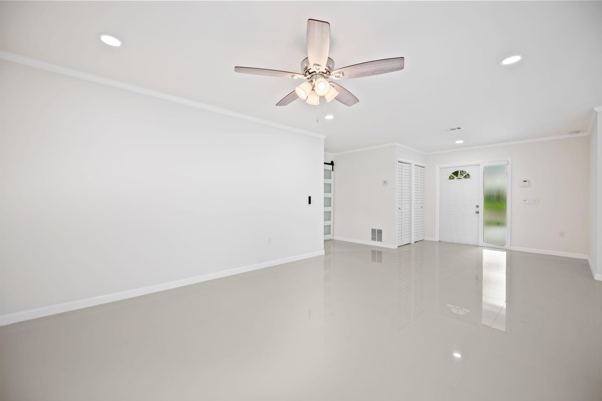 561 168th Weston FL 33326 — thumbnail 5 of 28