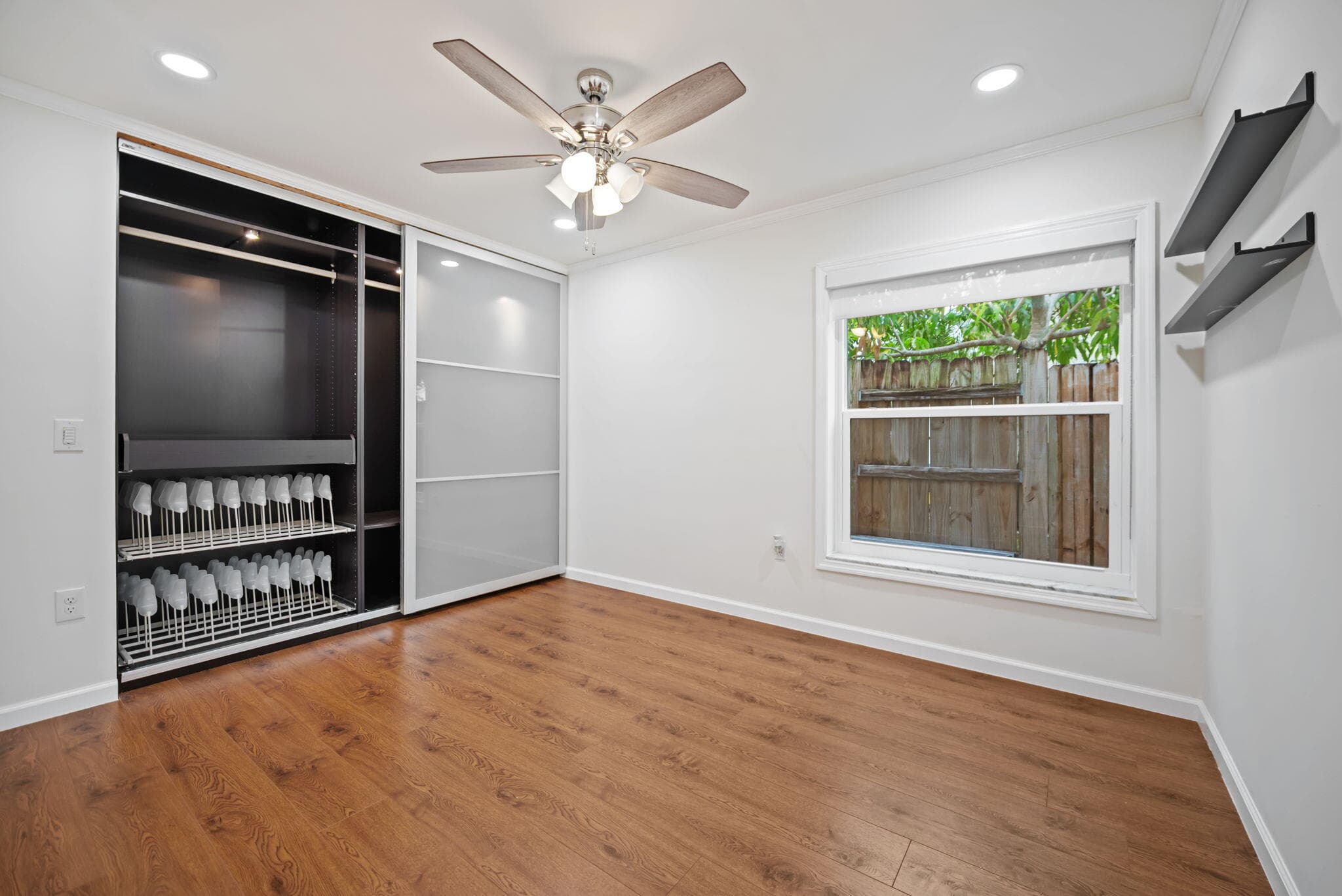 561 168th Weston FL 33326 — thumbnail 13 of 28