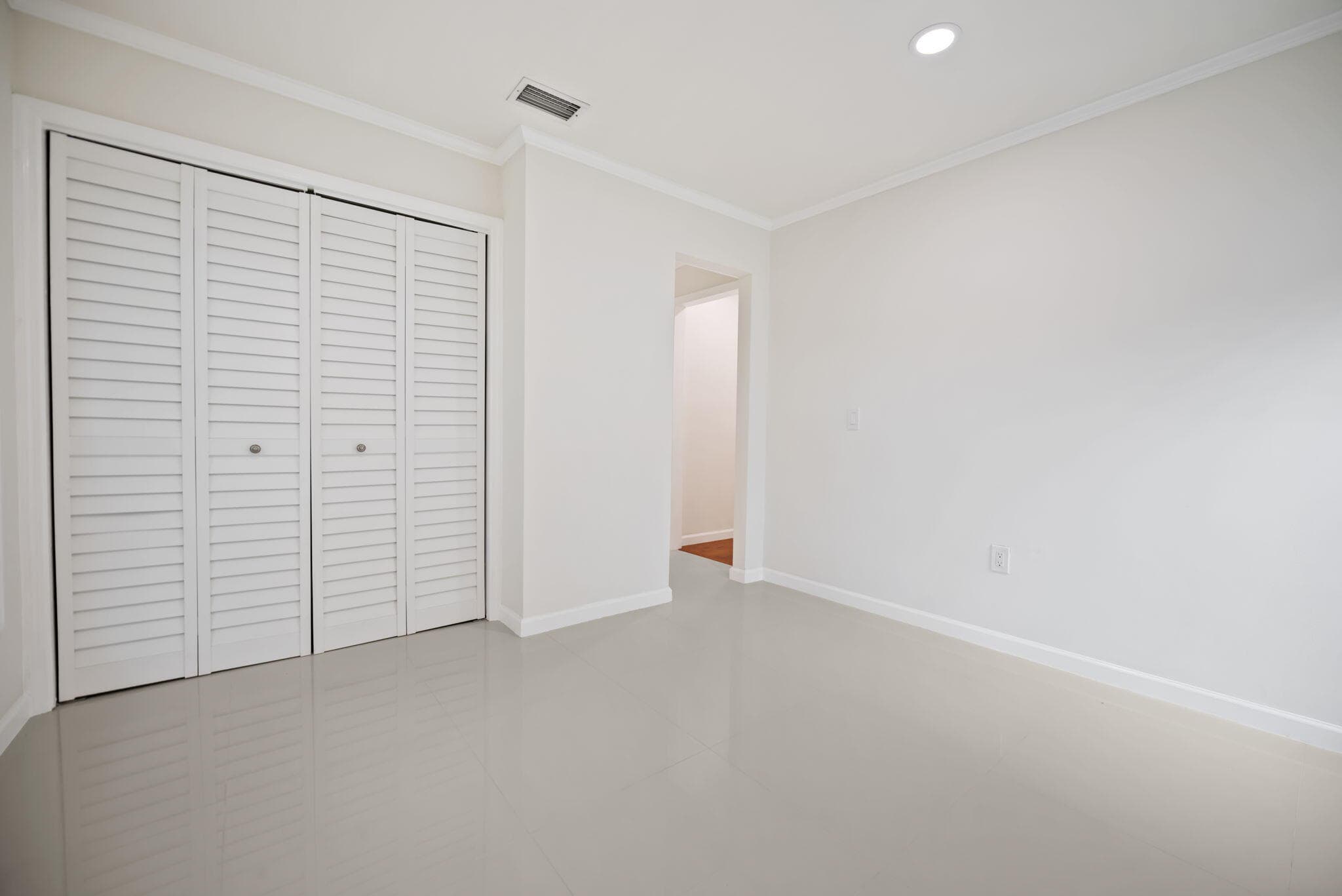561 168th Weston FL 33326 — thumbnail 19 of 28