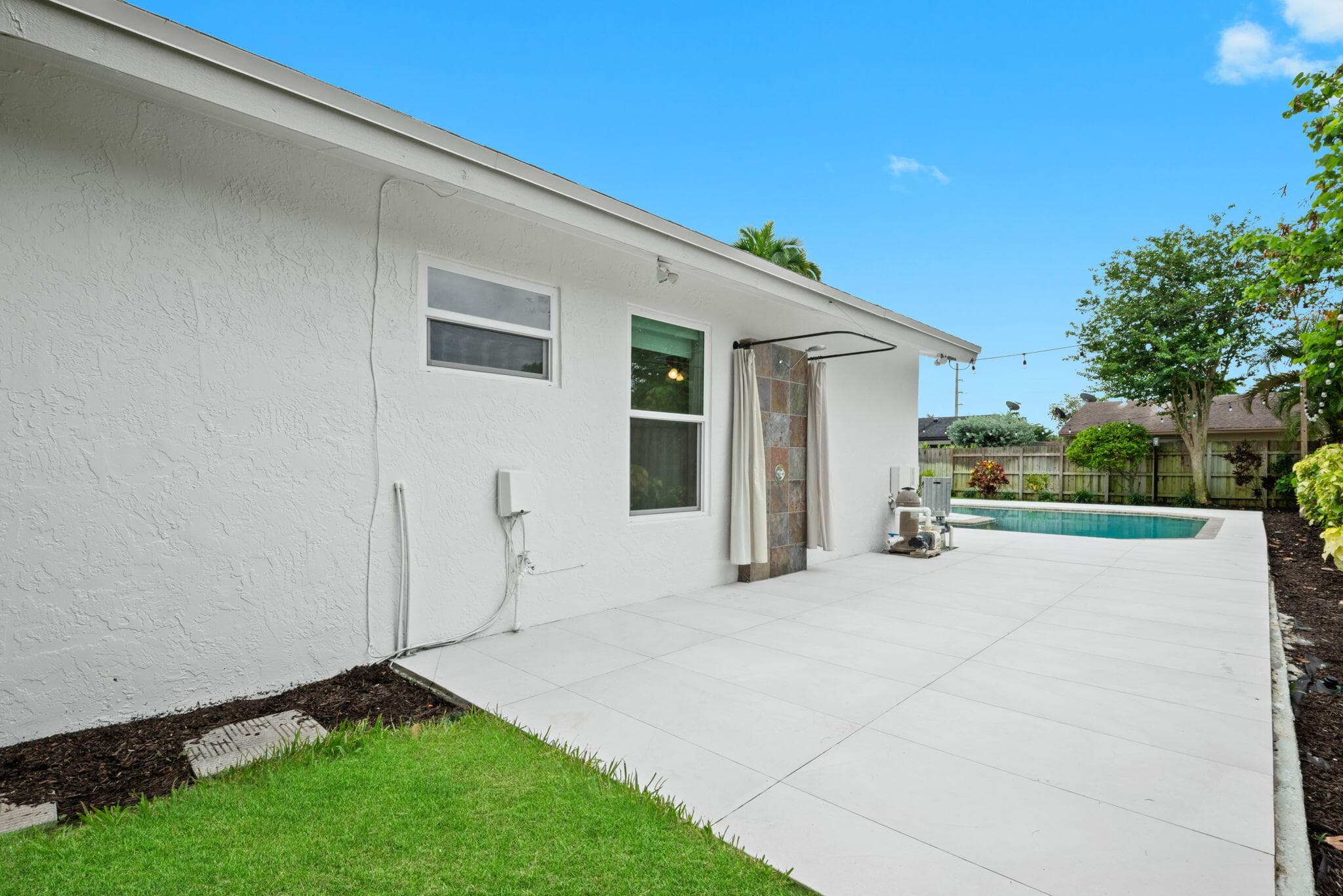 561 168th Weston FL 33326 — thumbnail 27 of 28
