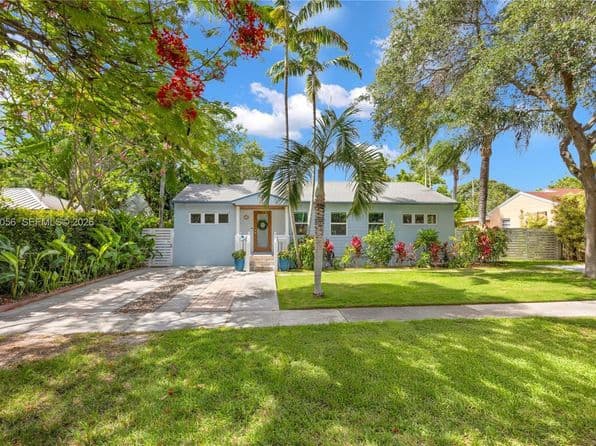 Listed by PropertySmart Real Estate - Single Family — photo 1
