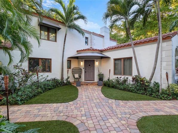 Listed by Compass Florida, LLC - Single Family — photo 1