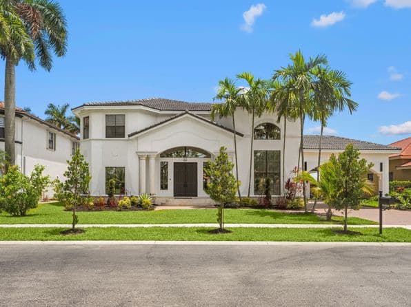 Listed by LPT Realty, LLC - Single Family — photo 1