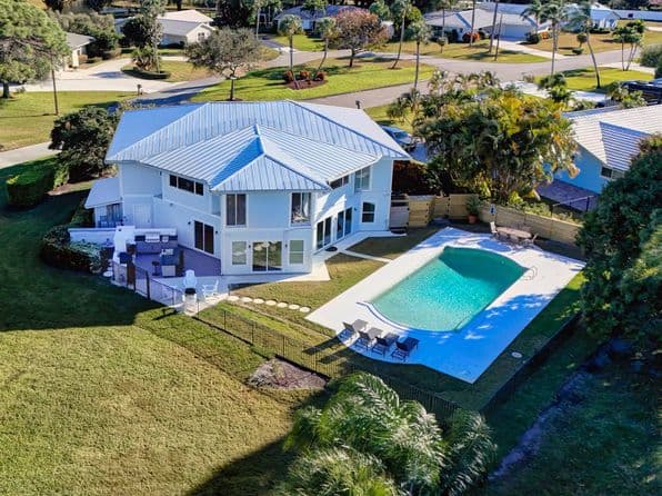 Listed by Illustrated Properties LLC (Co - Single Family — photo 1