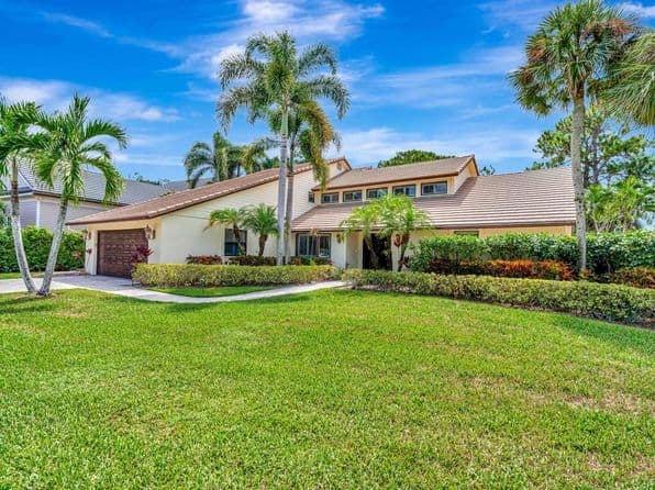 Listed by Illustrated Properties - Single Family — photo 1